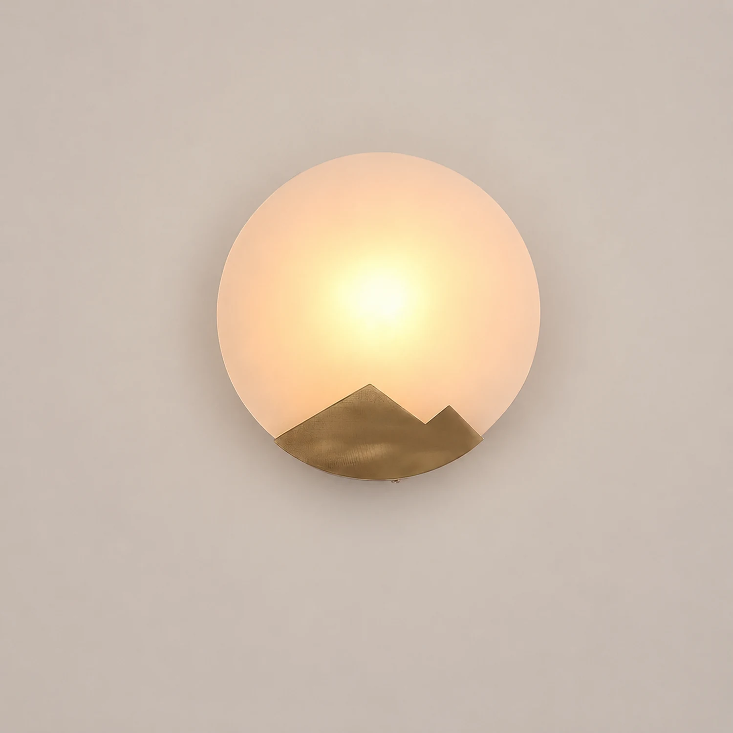 Brass and Alabaster Round Wall Light - Lumpaz