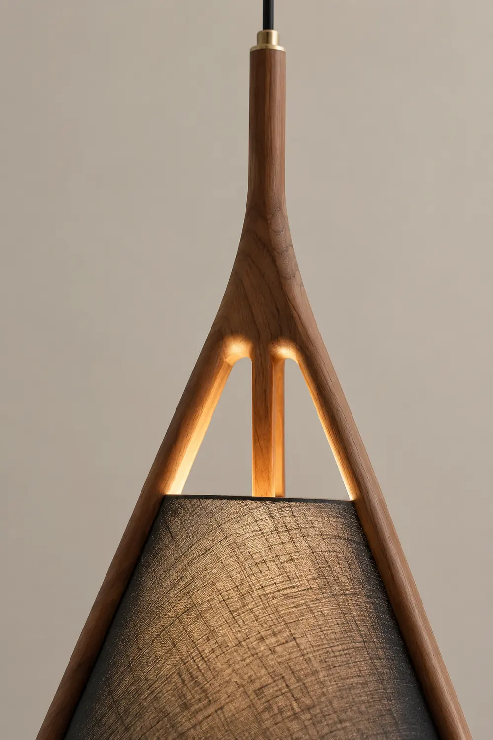 Nanzhi Wood Pendant Lamp - Lumpaz