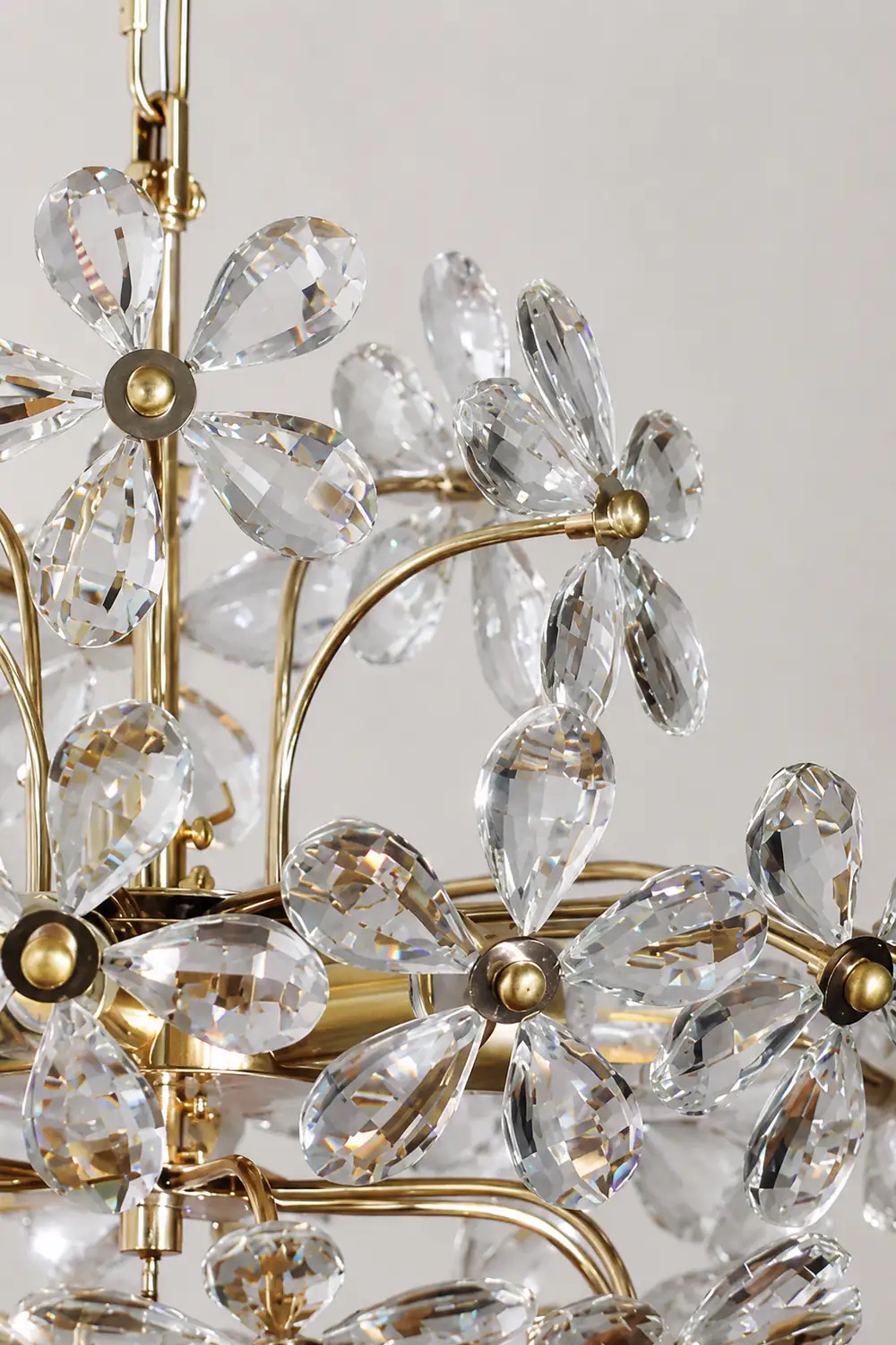 Blossom Crystal Flower Chandelier - Lumpaz