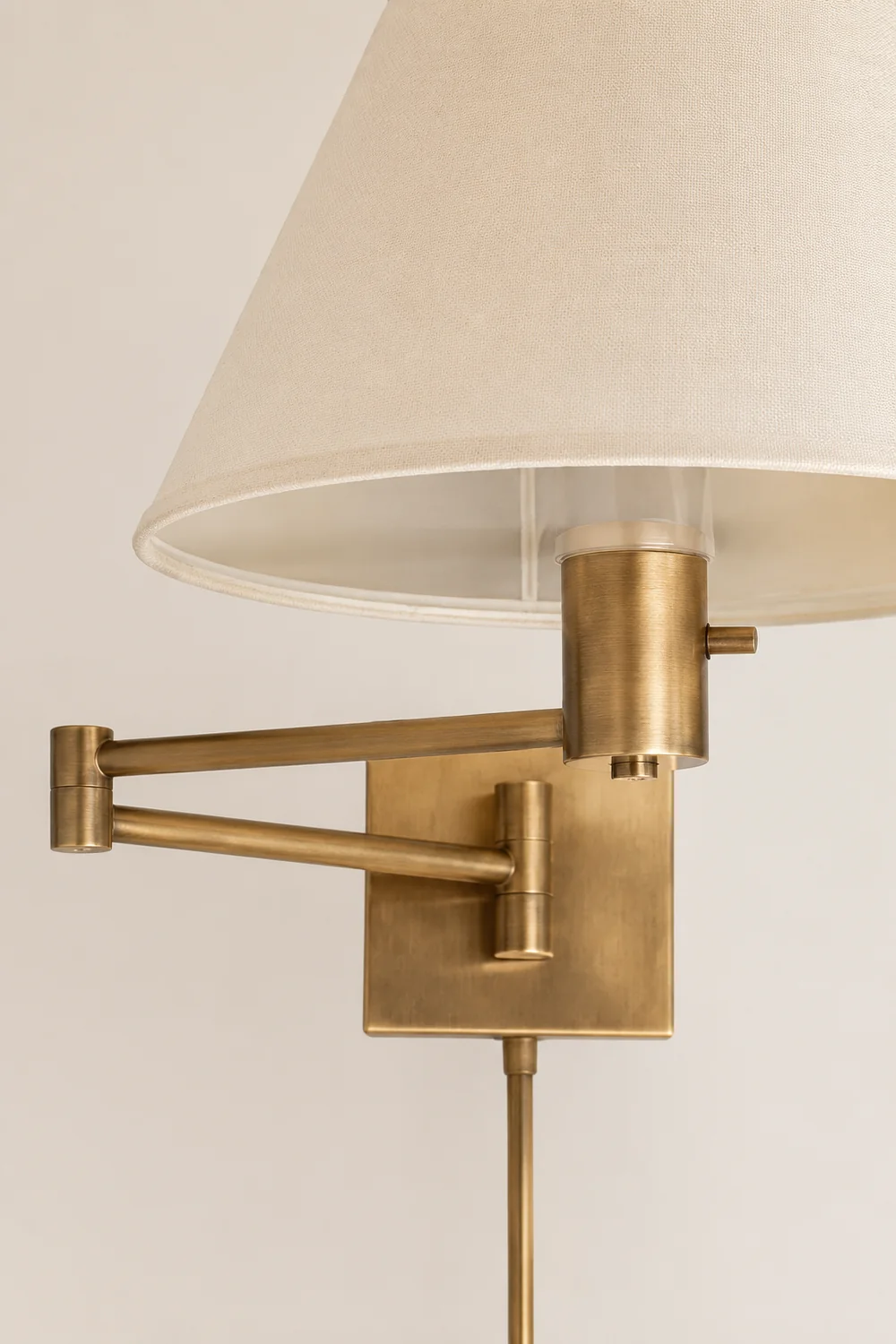 Classic Swing Arm Wall Lamp - Lumpaz