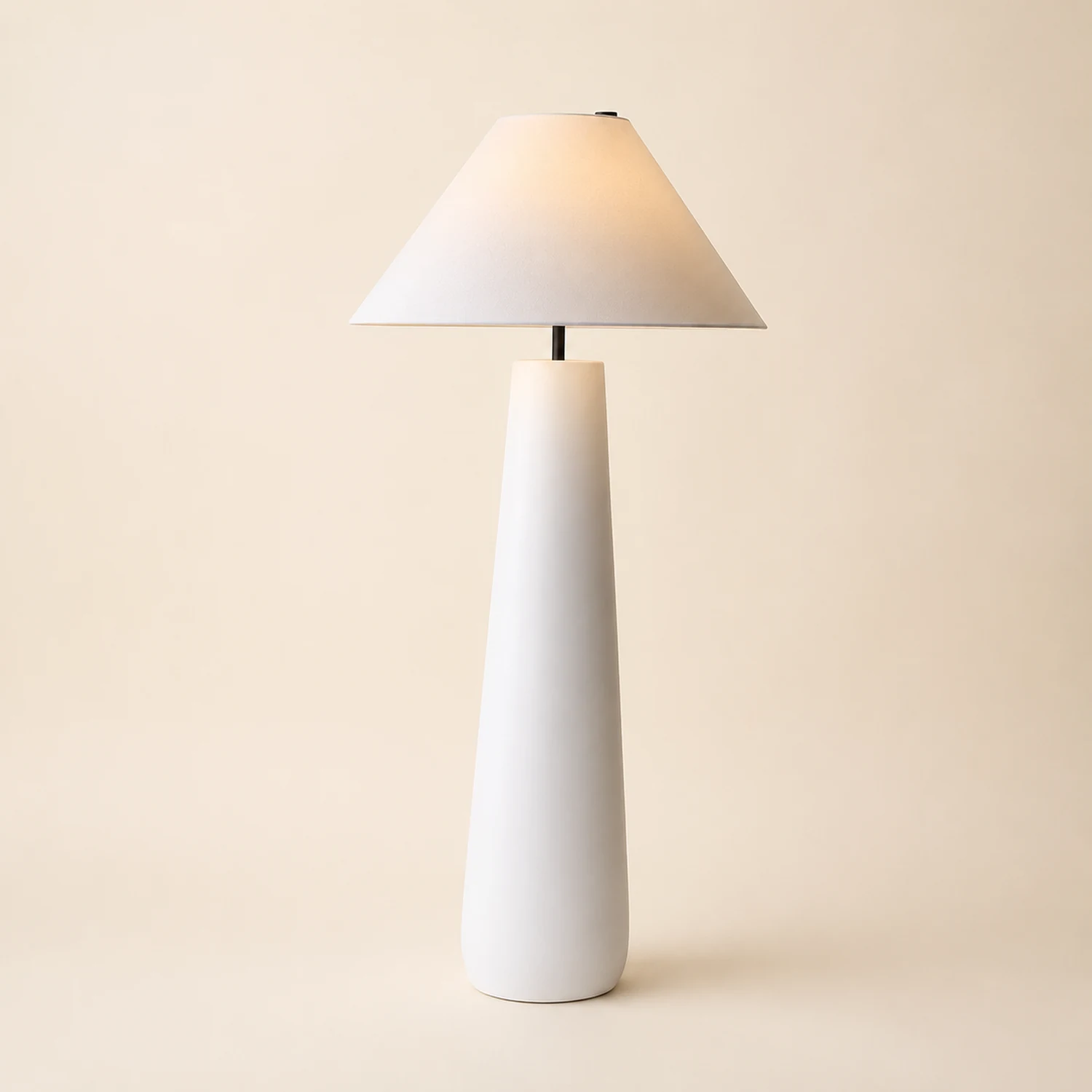 Kara Mann Polar Cement Floor Lamp - Lumpaz