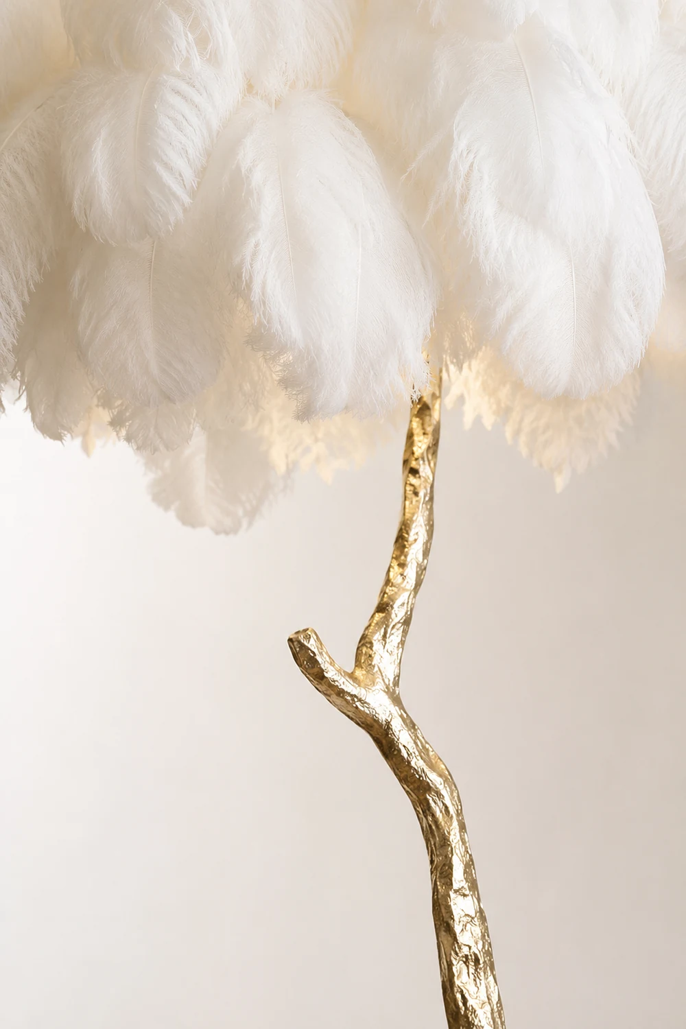 Colorful Ostrich Feather Floor Lamp - Lumpaz