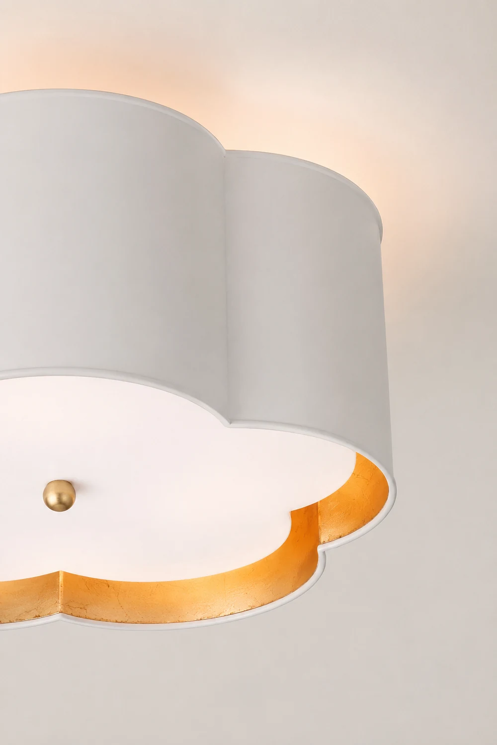 Scalloped Gold Trim Ceiling Light - Lumpaz