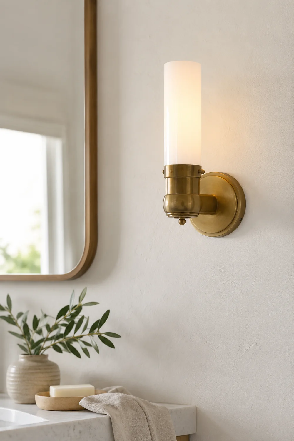 Graydon Single Wall Light - Lumpaz