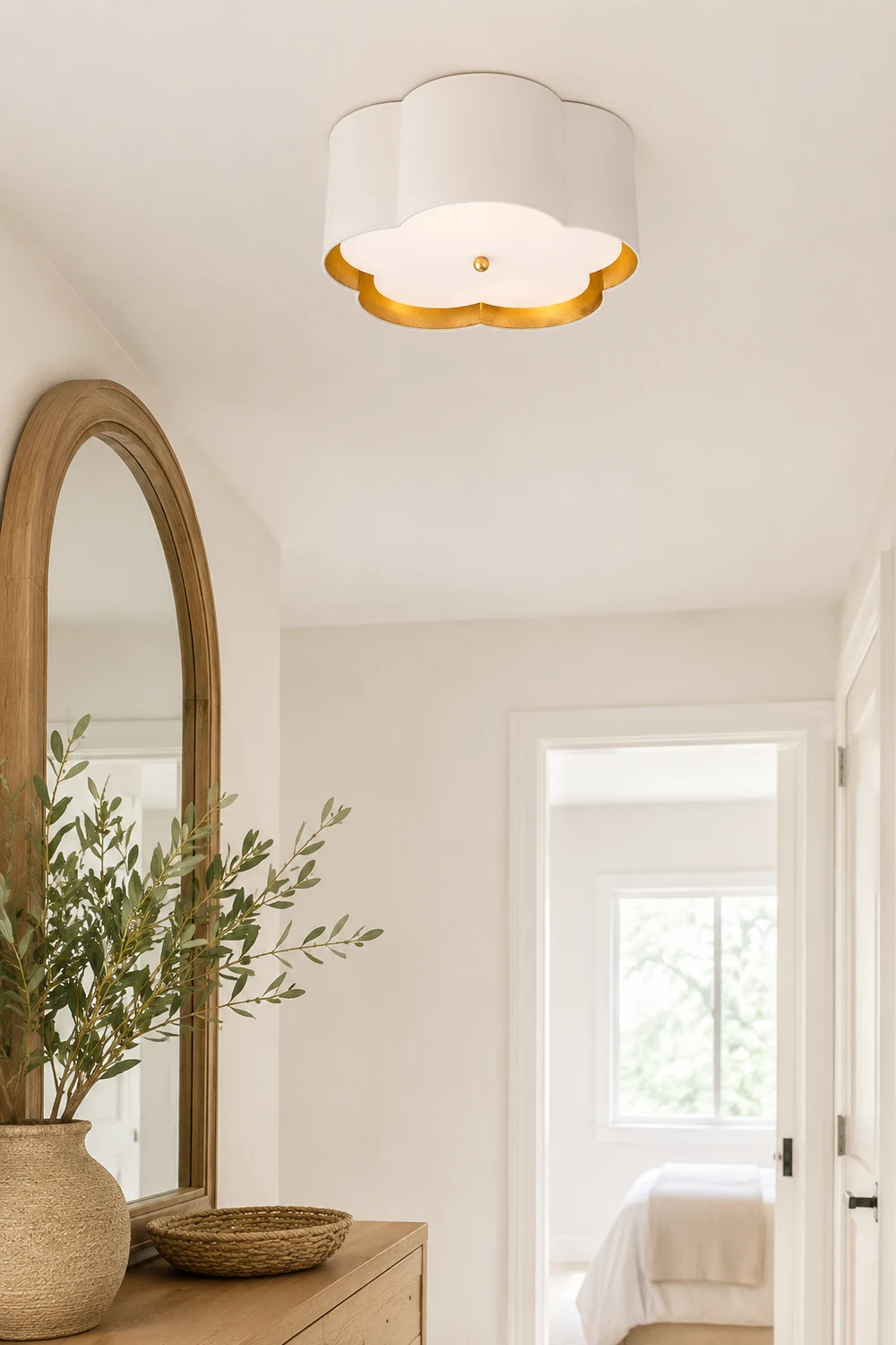Scalloped Gold Trim Ceiling Light - Lumpaz