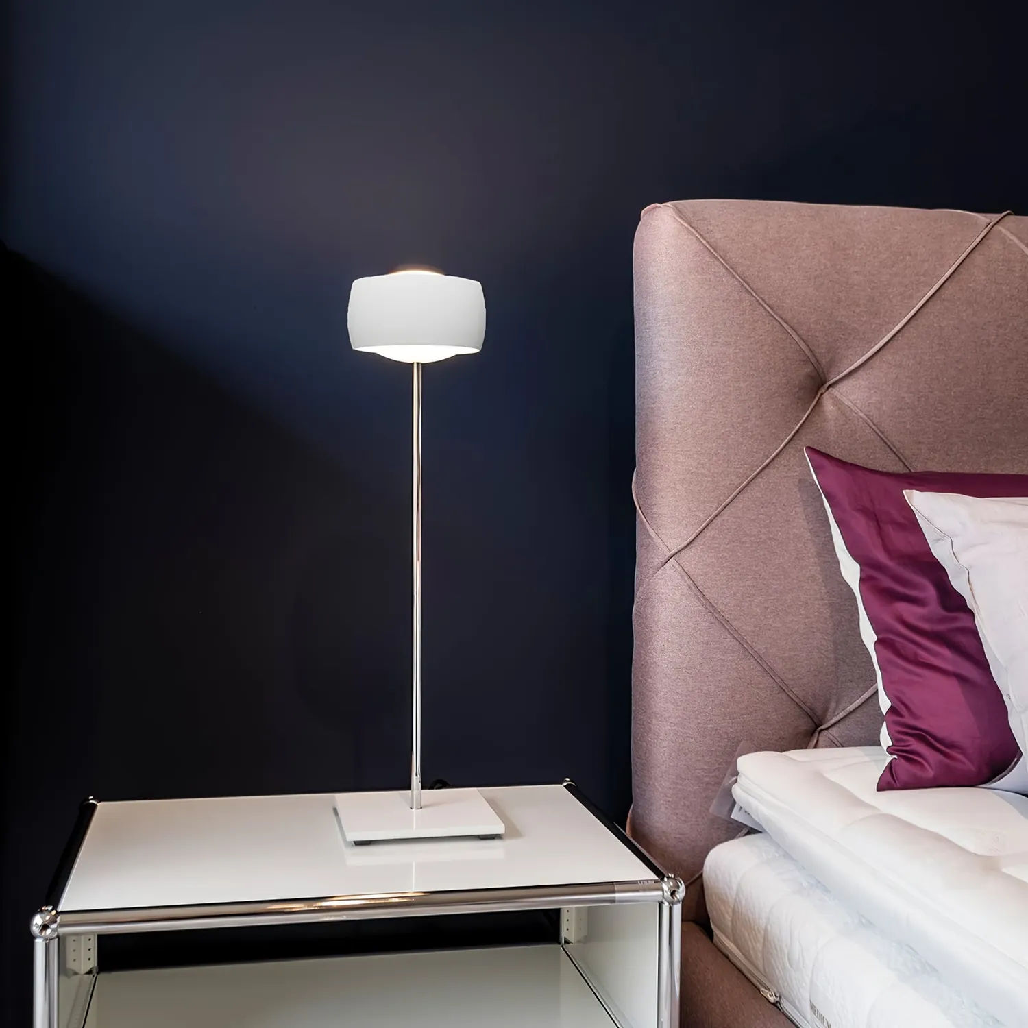 Minimalist Tall Stand Desk Lamp - Lumpaz