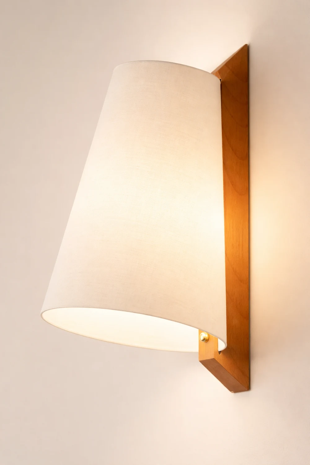 Lupe Wooden Wall Light - Lumpaz