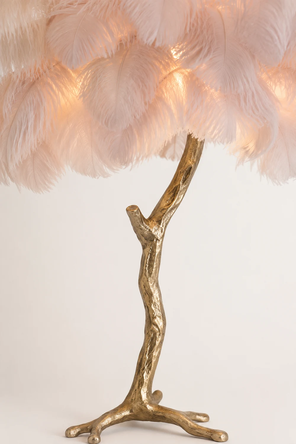 Colorful Ostrich Feather Table Lamp - Lumpaz