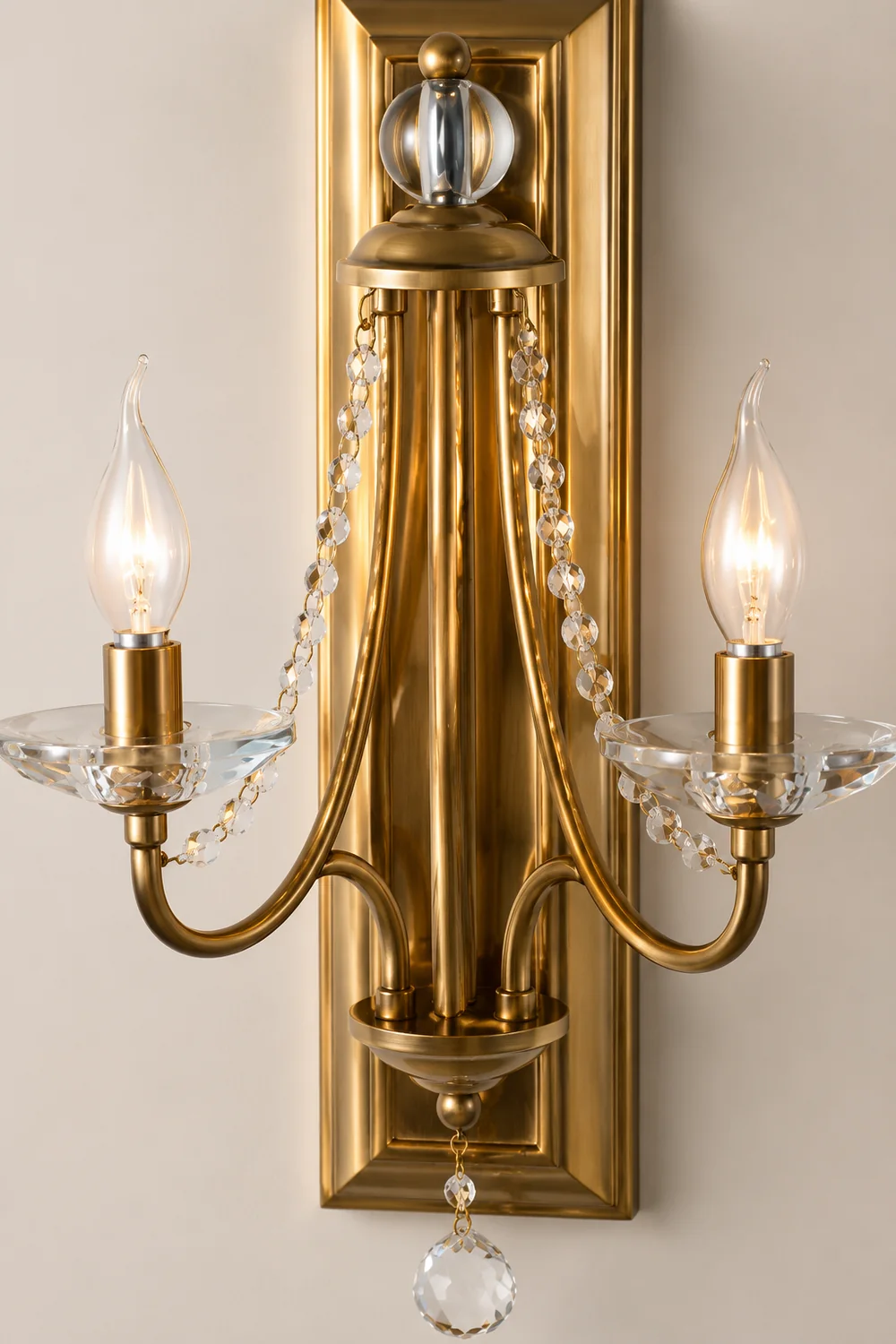 French Country Wood Backplate Wall Lamp - Lumpaz