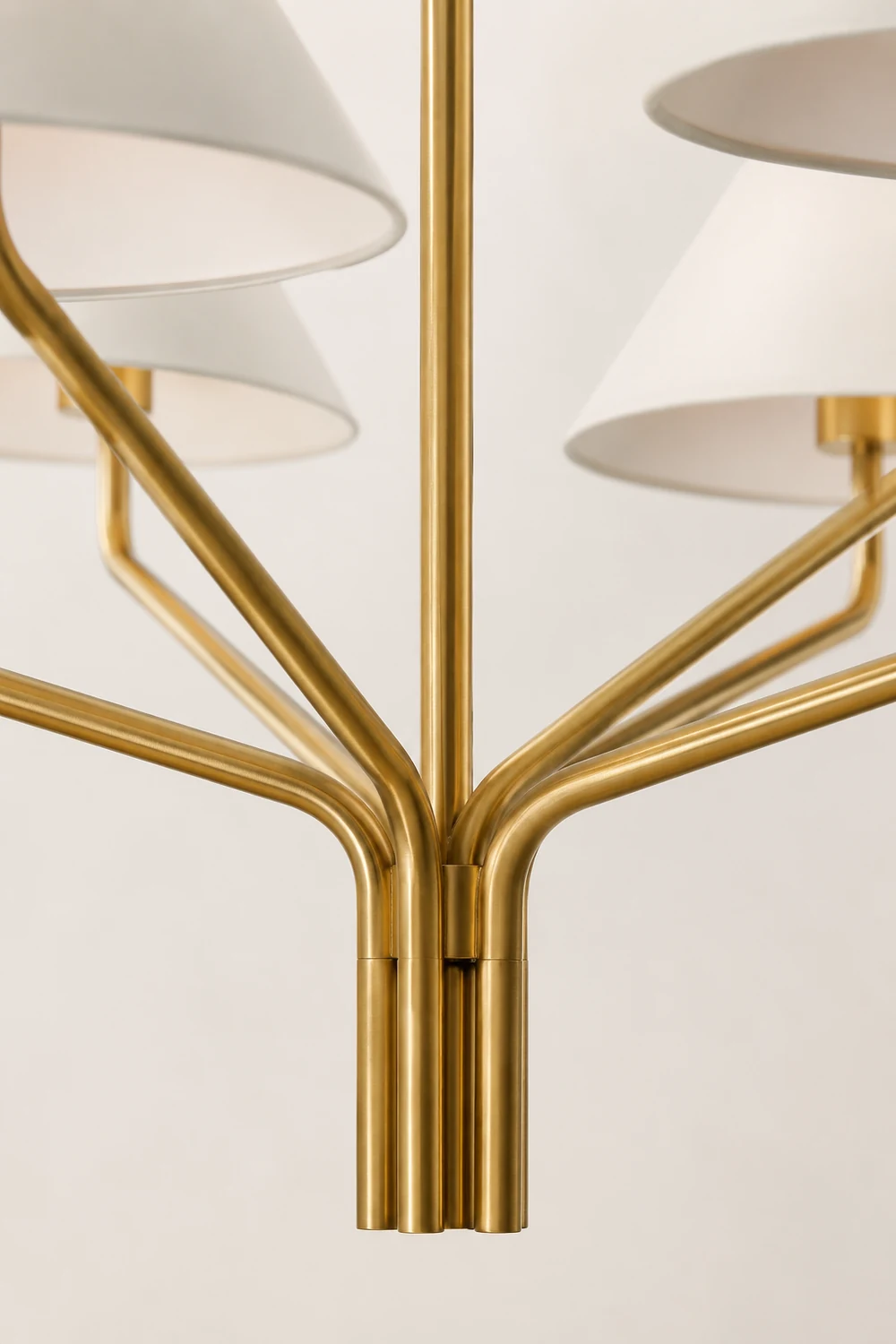 Chris Loves Julia Edie Chandelier - Lumpaz