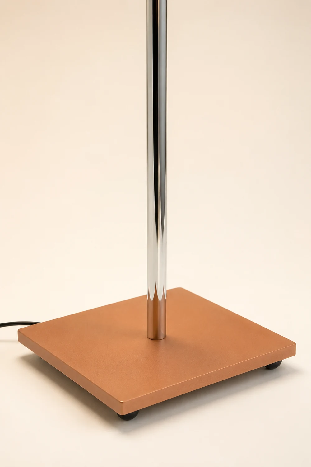 Minimalist Tall Stand Desk Lamp - Lumpaz