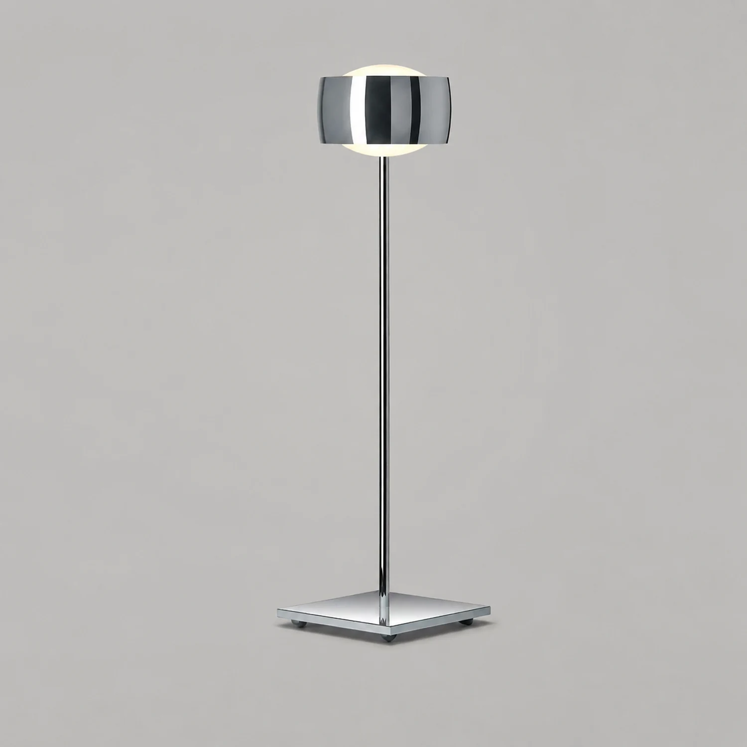 Minimalist Tall Stand Desk Lamp - Lumpaz