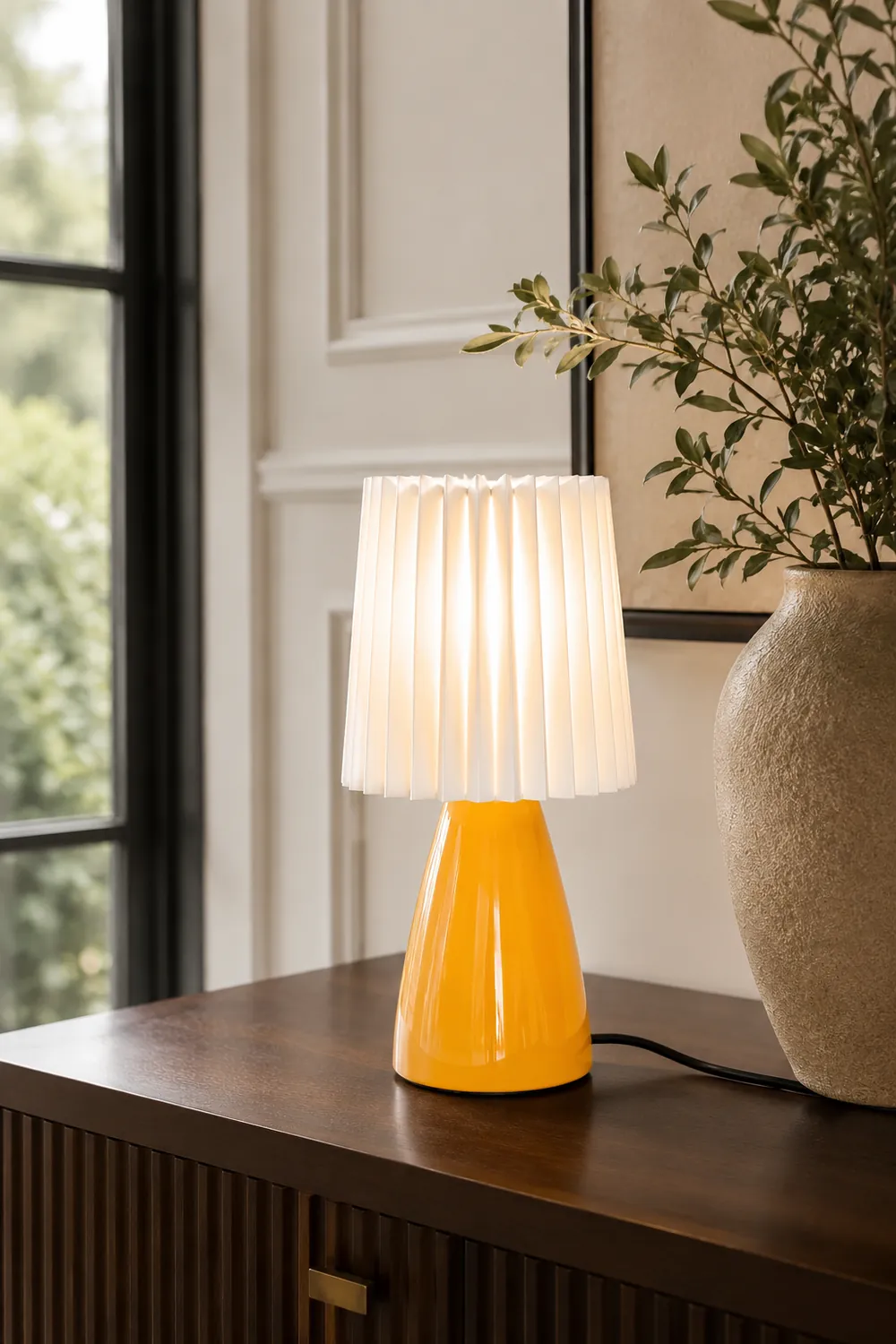 Amber Glow Pleated Shade Table Lamp - Lumpaz