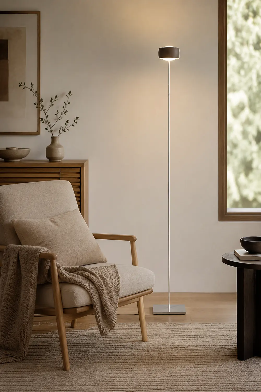 Elegant Thin Pole Floor Lamp - Lumpaz