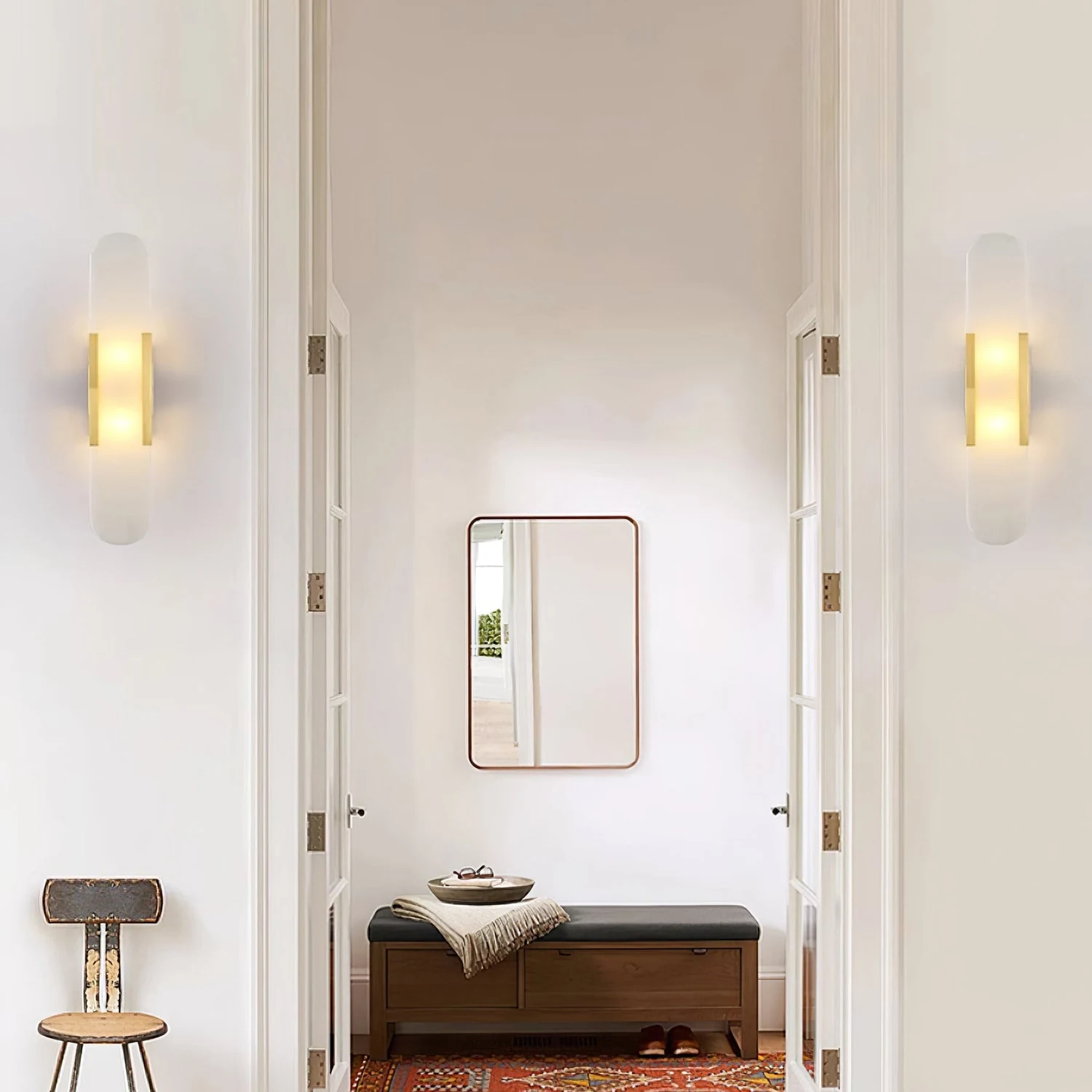 Modern Vertical Alabaster Wall Sconce - Lumpaz