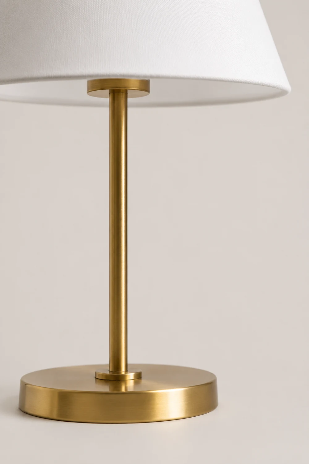 Ellis Simple Table Lamp - Lumpaz