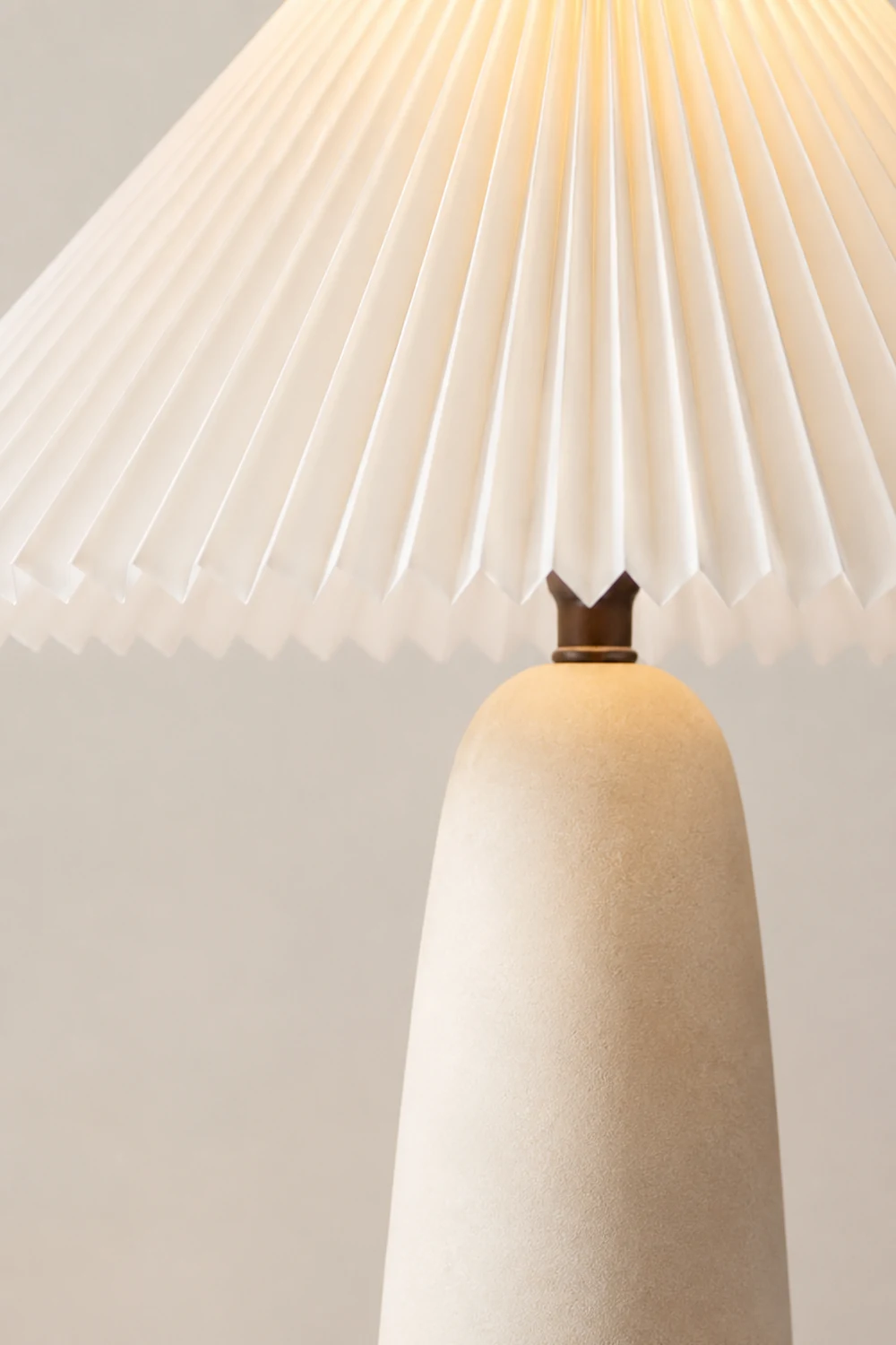 Louis Minimalist Cone Base Table Lamp - Lumpaz