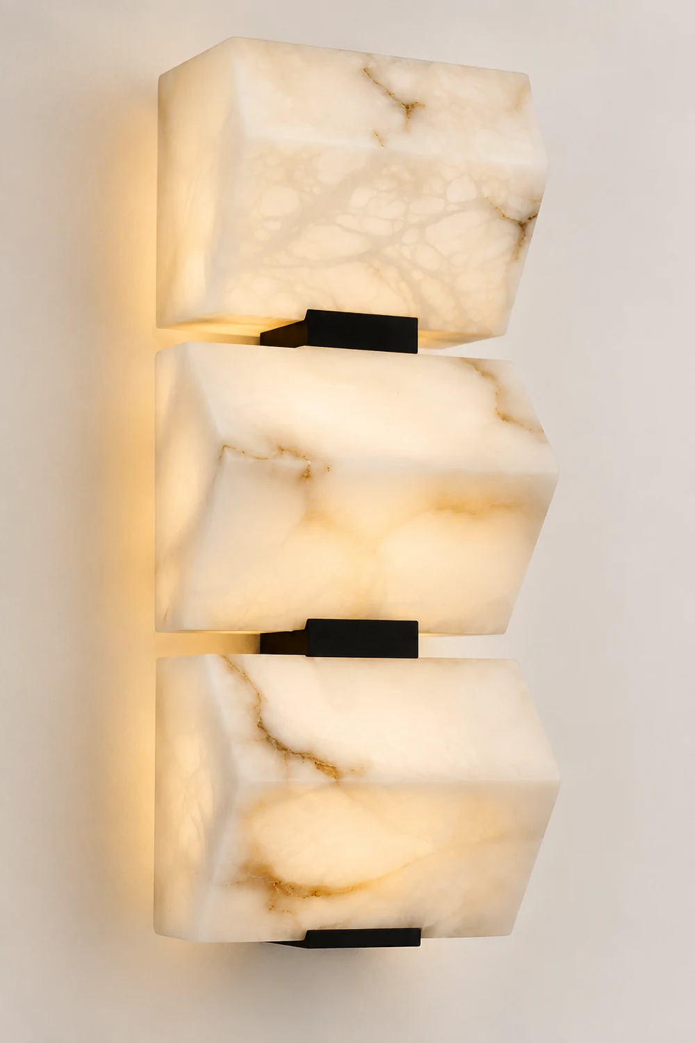 Elegant Alabaster Wall Light - Lumpaz
