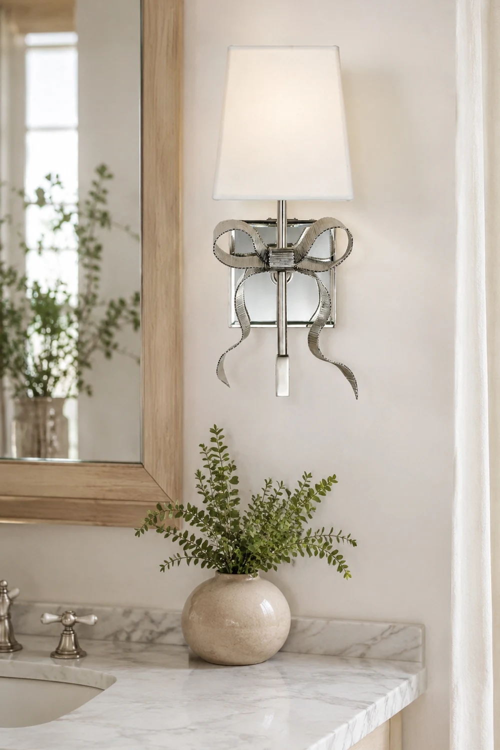Ellery Bow Wall Light - Lumpaz