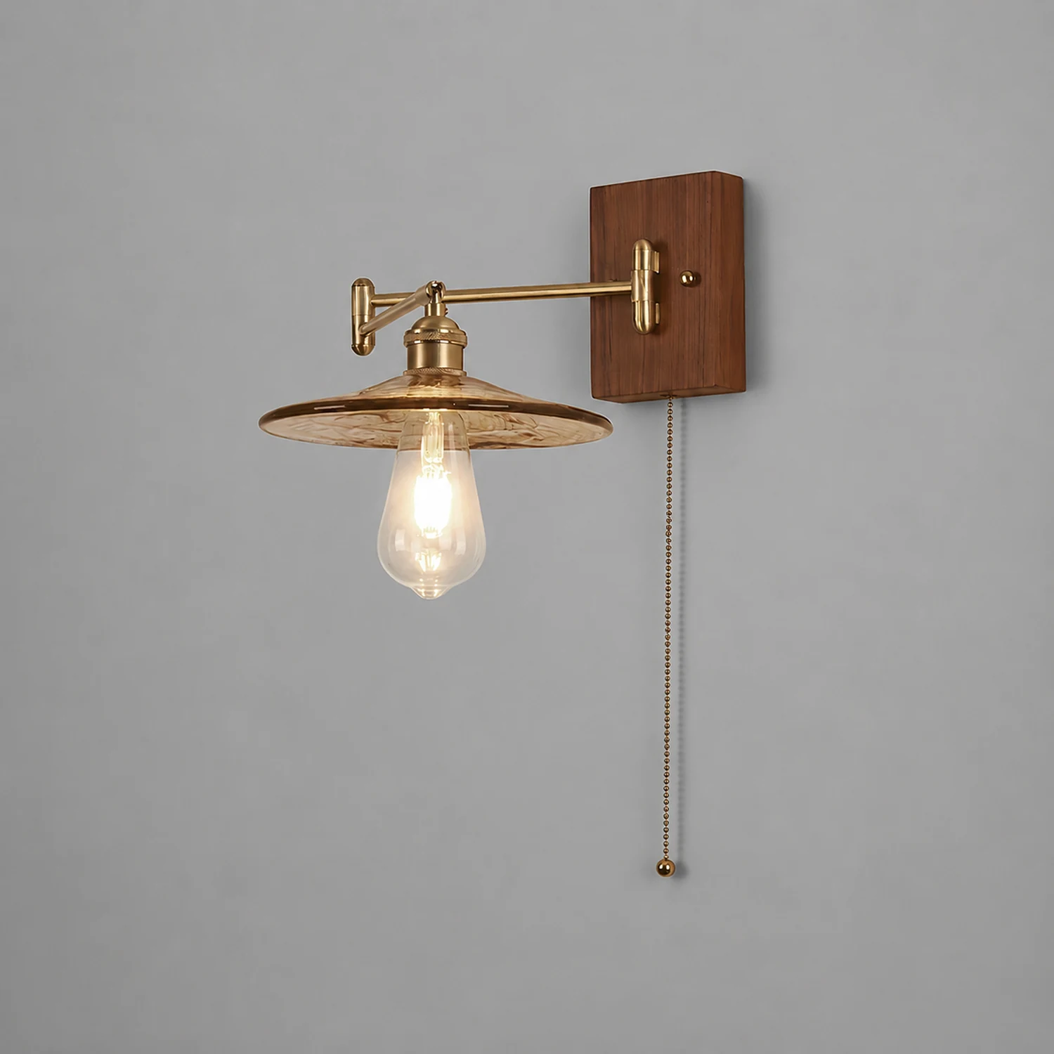 Heritage Walnut Wall Lamp - Lumpaz