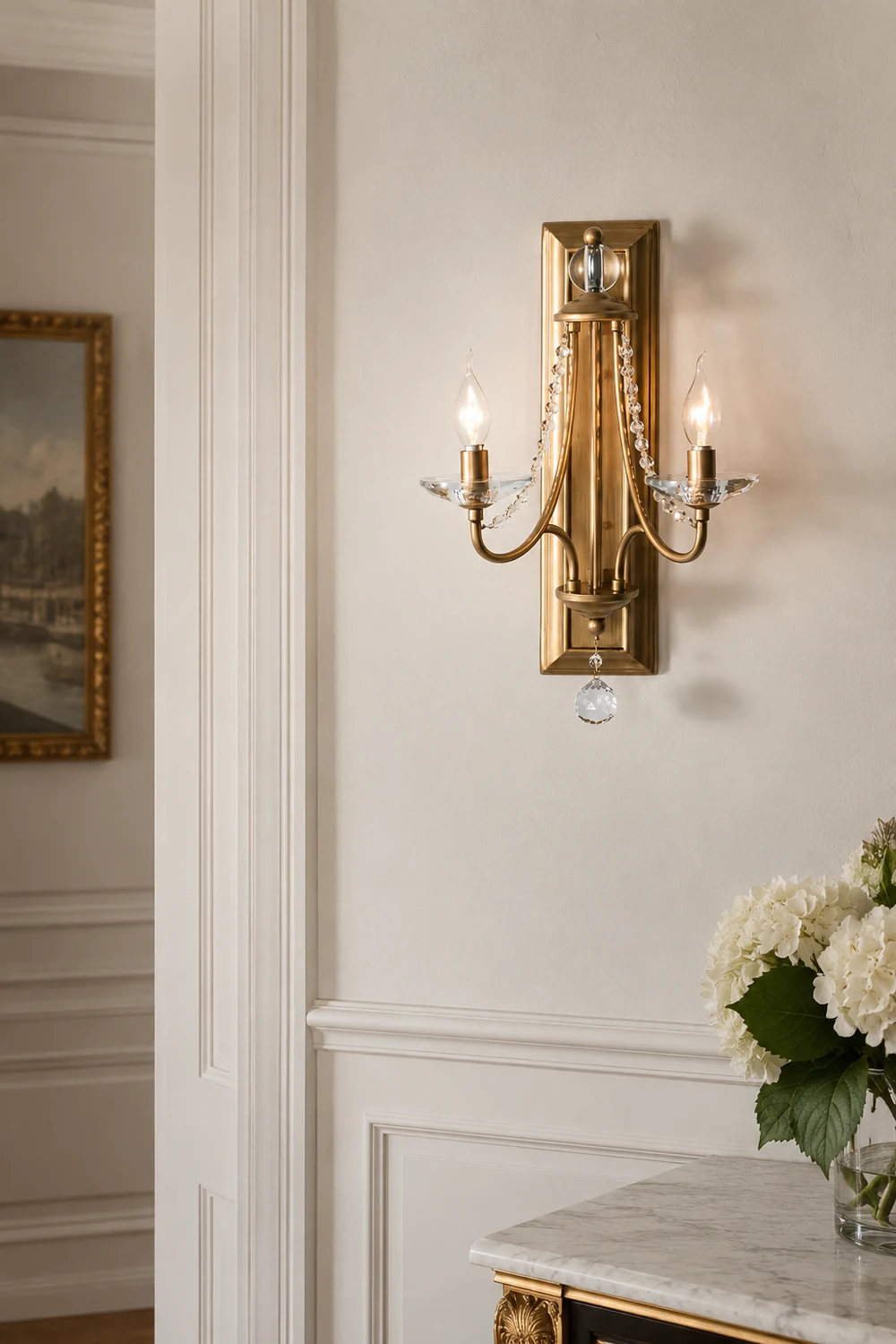 French Country Wood Backplate Wall Lamp - Lumpaz
