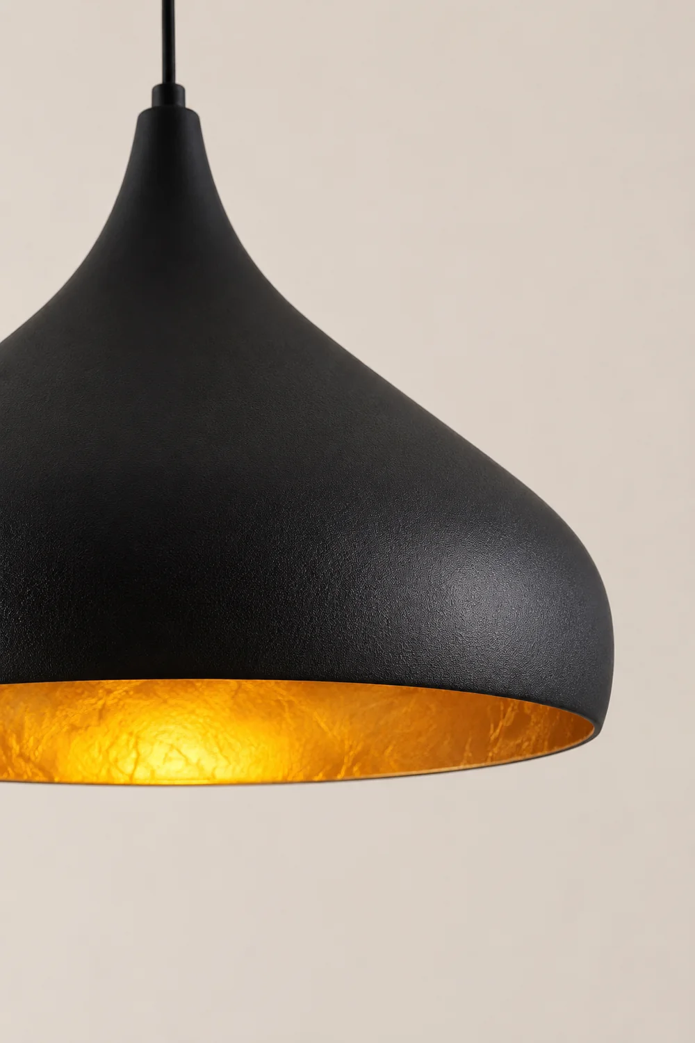 Modern Black and Gold Teardrop Pendant Lamp - Lumpaz