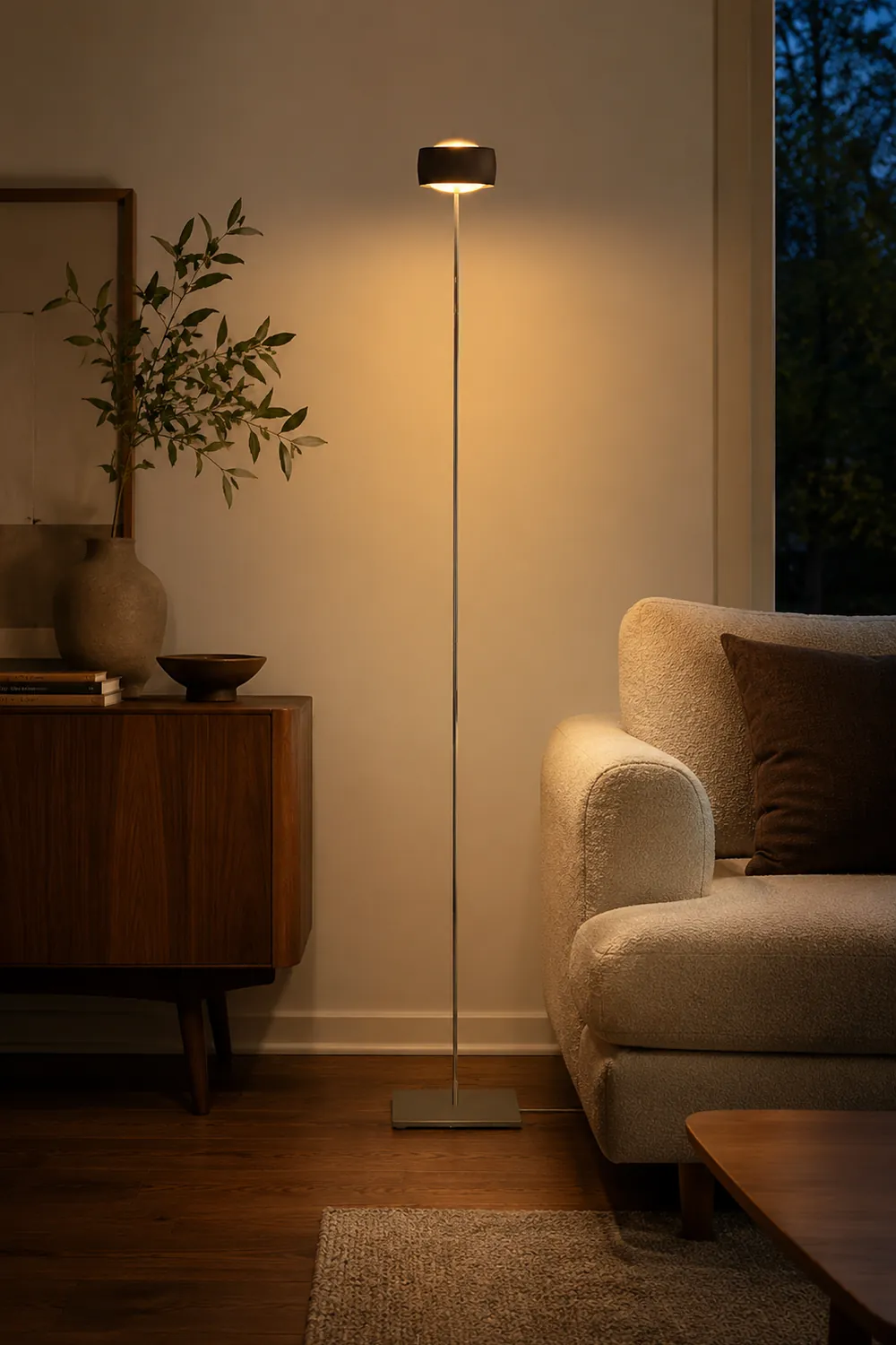 Elegant Thin Pole Floor Lamp - Lumpaz