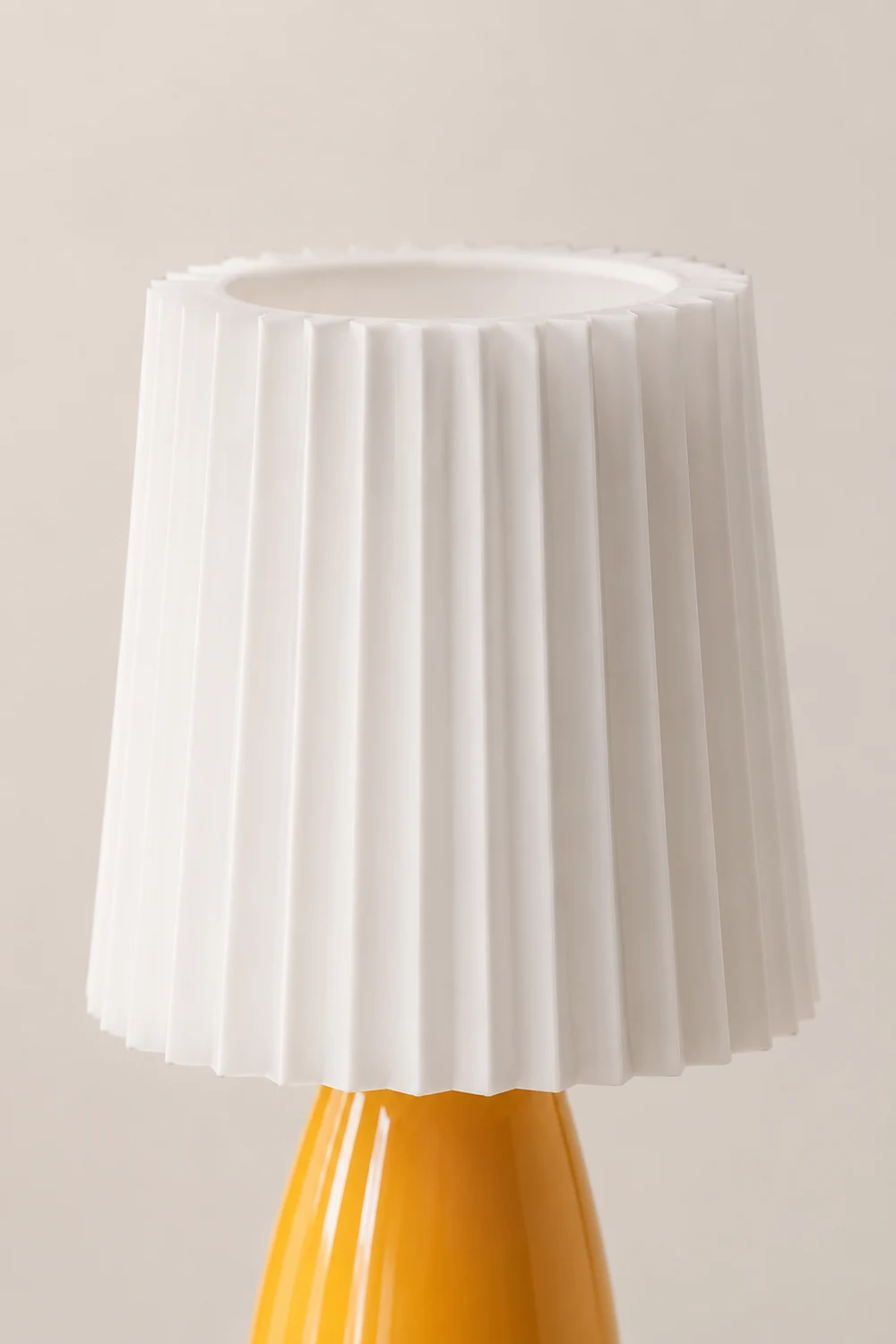Amber Glow Pleated Shade Table Lamp - Lumpaz