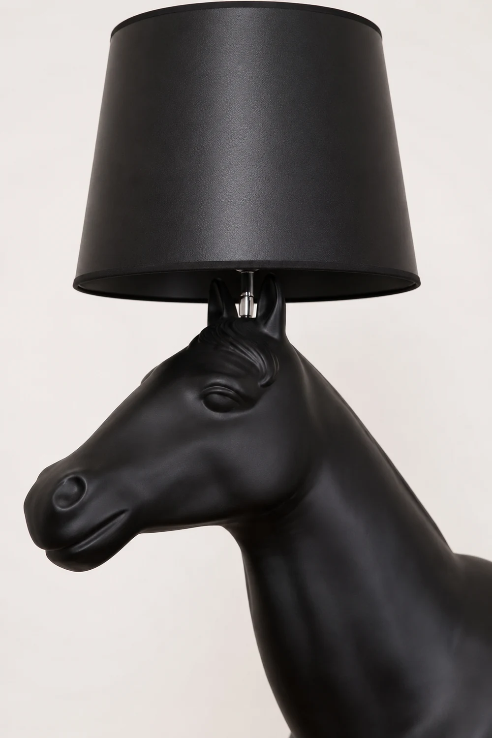 Equine Majesty Floor Lamp - Lumpaz