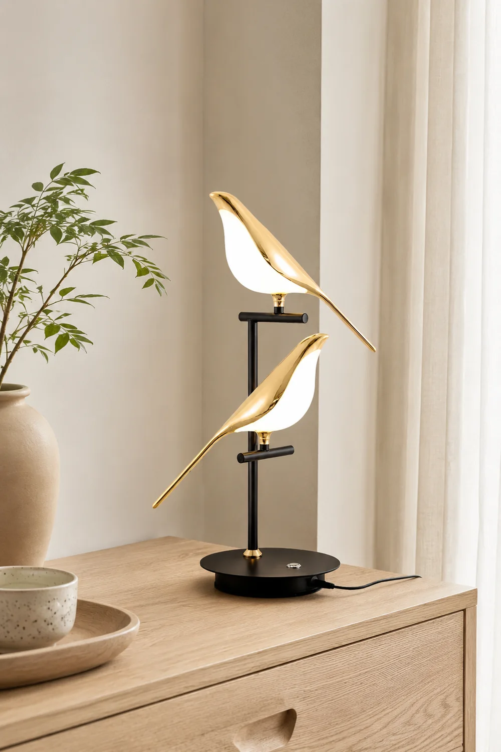 Magpie Perch Table Lamp - Lumpaz