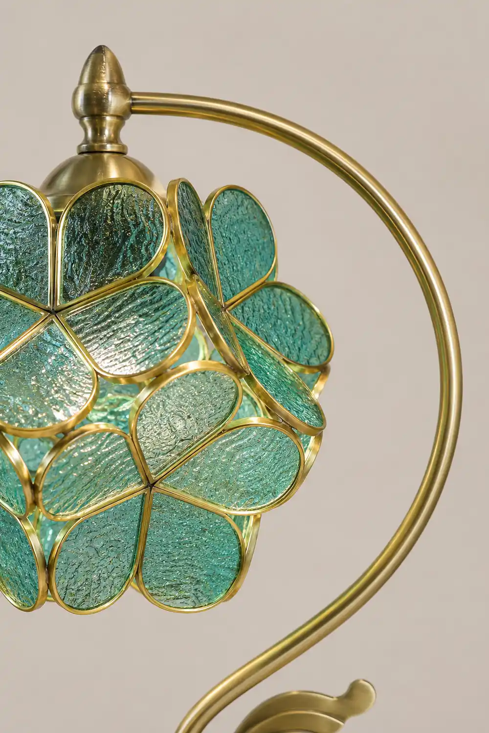 Aurelia Leaf Table Lamp - Lumpaz