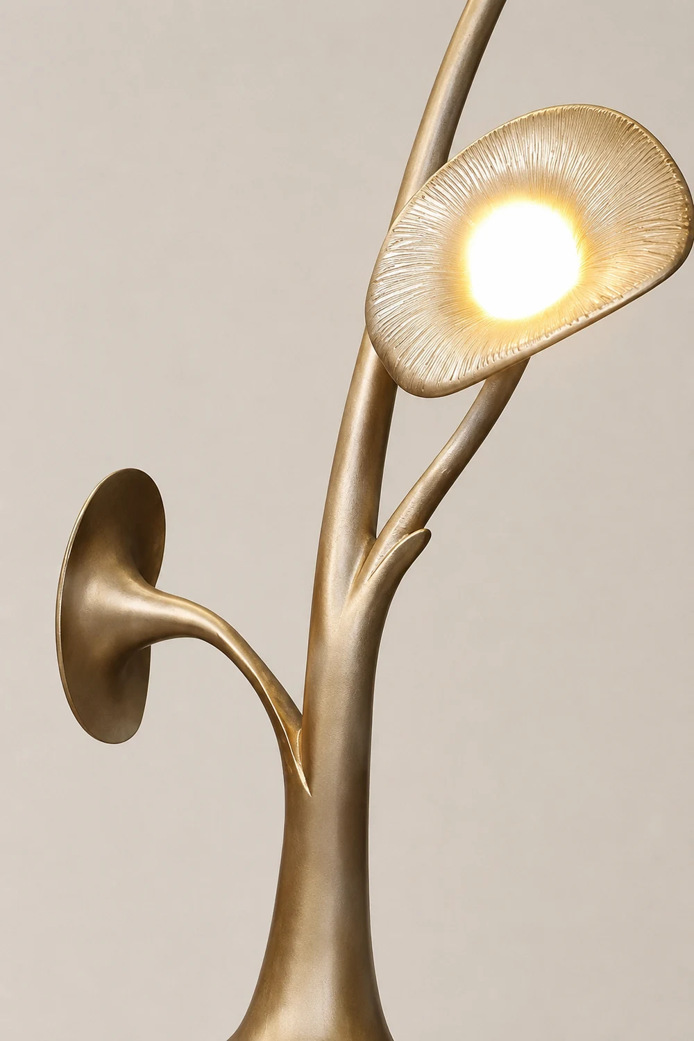 Petunia Sculpture Floor Lamp - Lumpaz