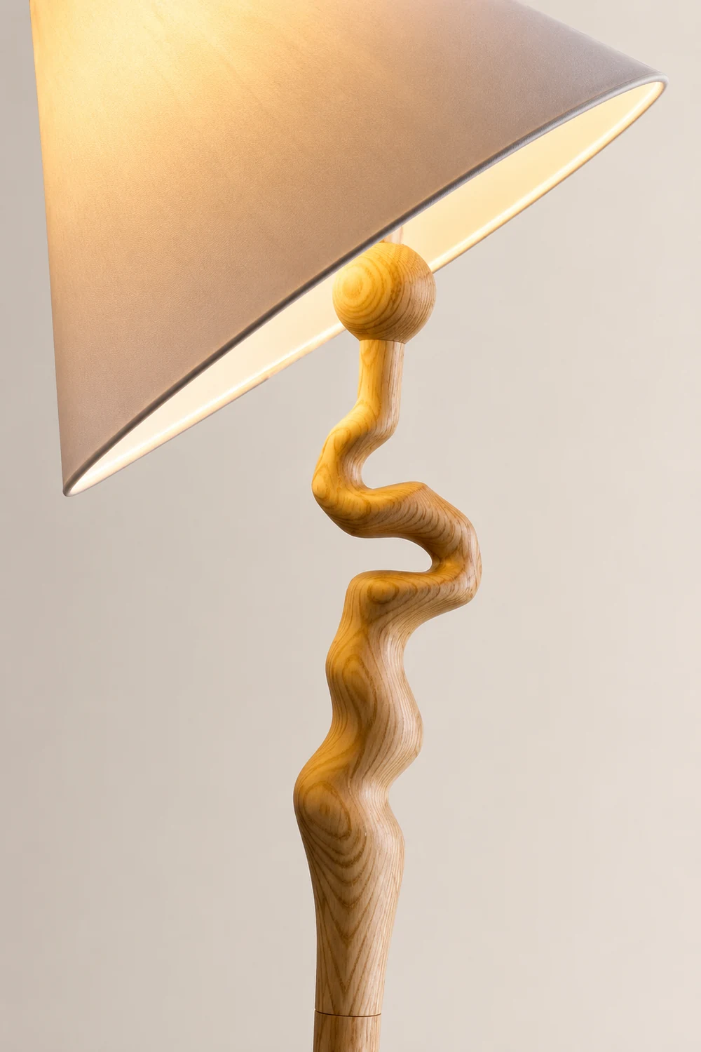 Serpentine Twist Floor Lamp - Lumpaz