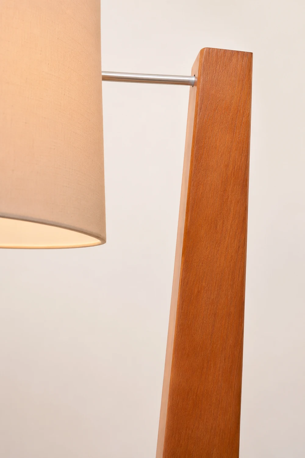 Tusk Arc Floor Lamp - Lumpaz