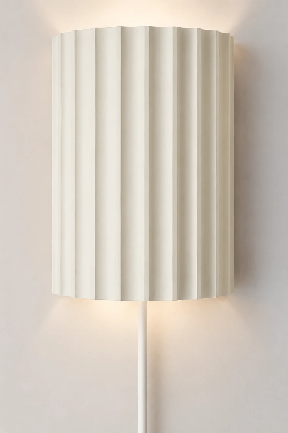 Fluted Resin Plug In Wall Lamp - Lumpaz