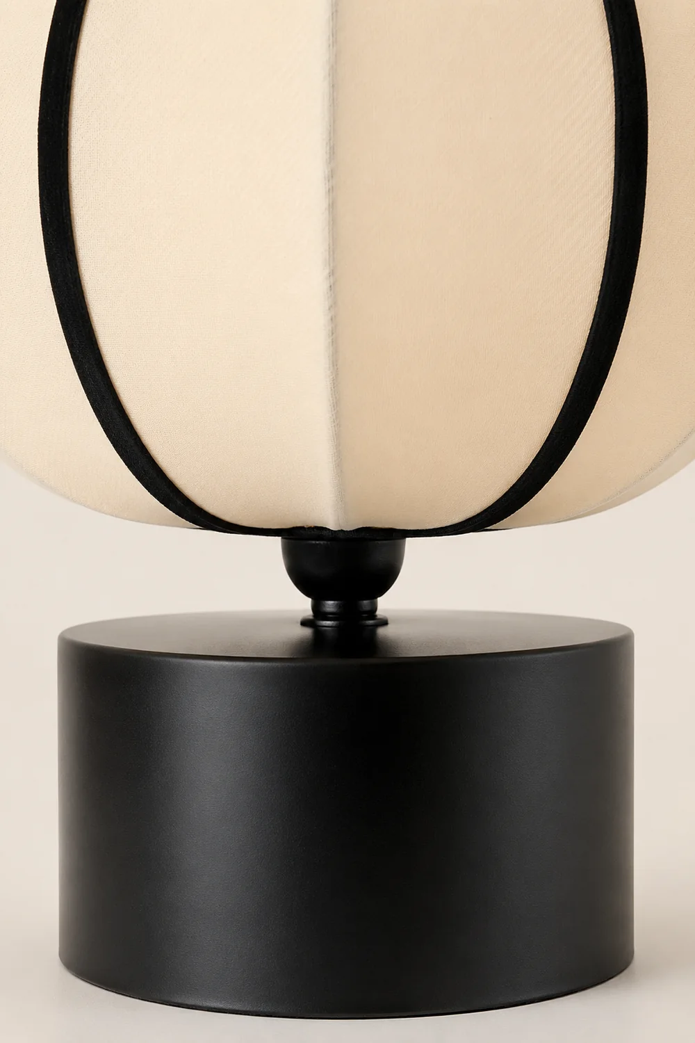 Ellos Table Lamp - Lumpaz