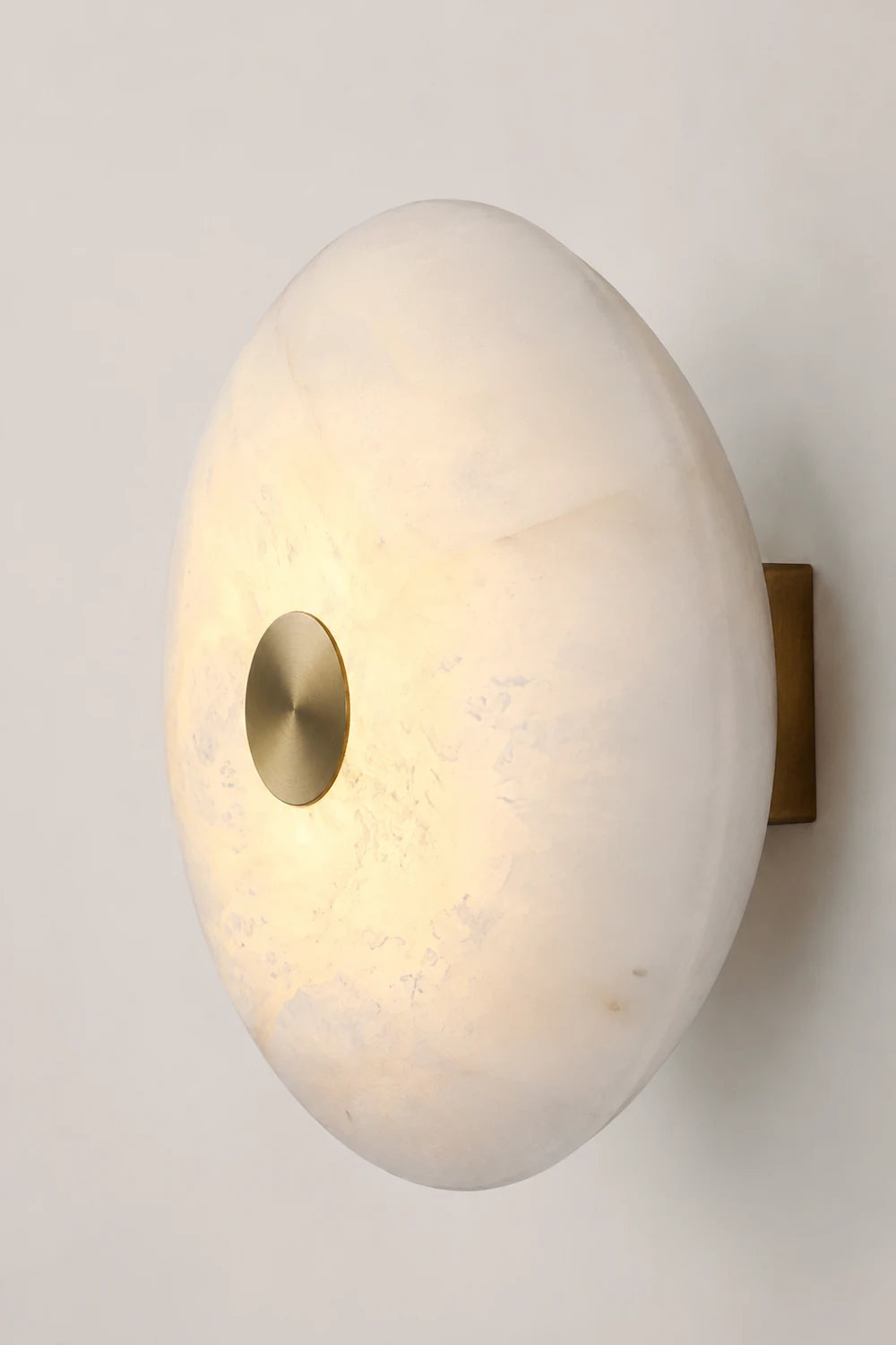 Disc Shaped Alabaster Wall Light - Lumpaz