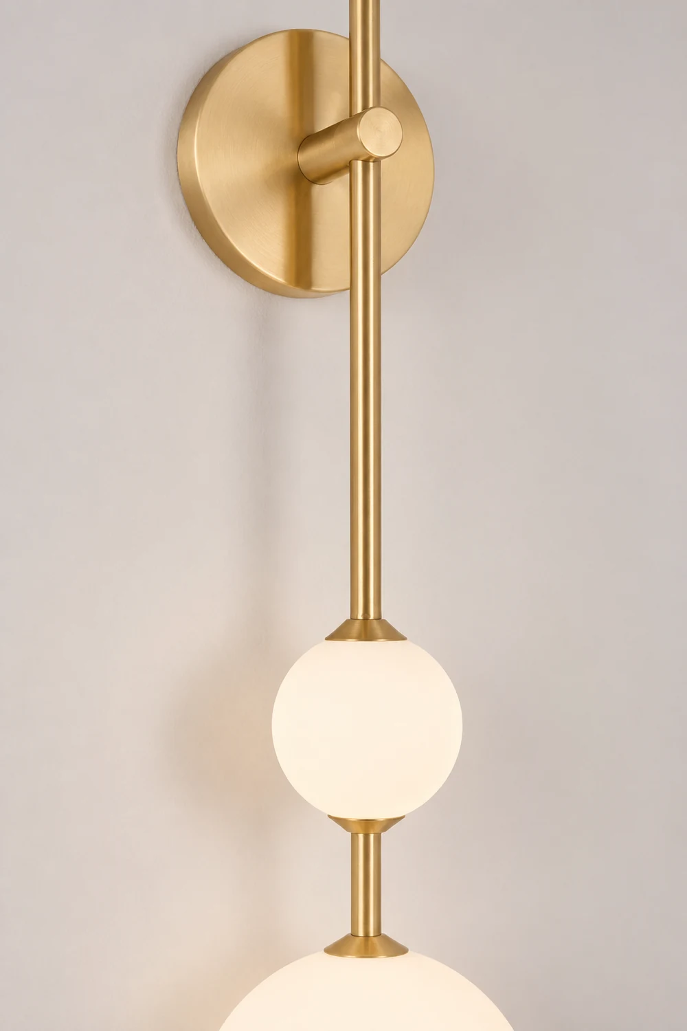 Vertical Globe Plug In Wall Lamp - Lumpaz