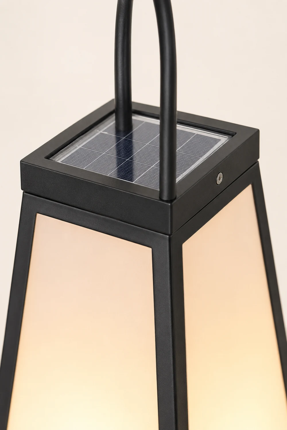 Roam Lantern Solar Outdoor Lamp - Lumpaz