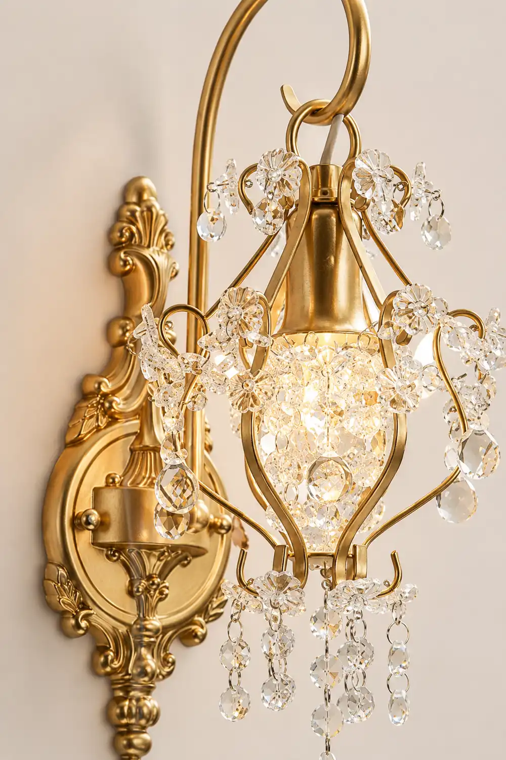 Apttek Crystal Wall Lamp - Lumpaz