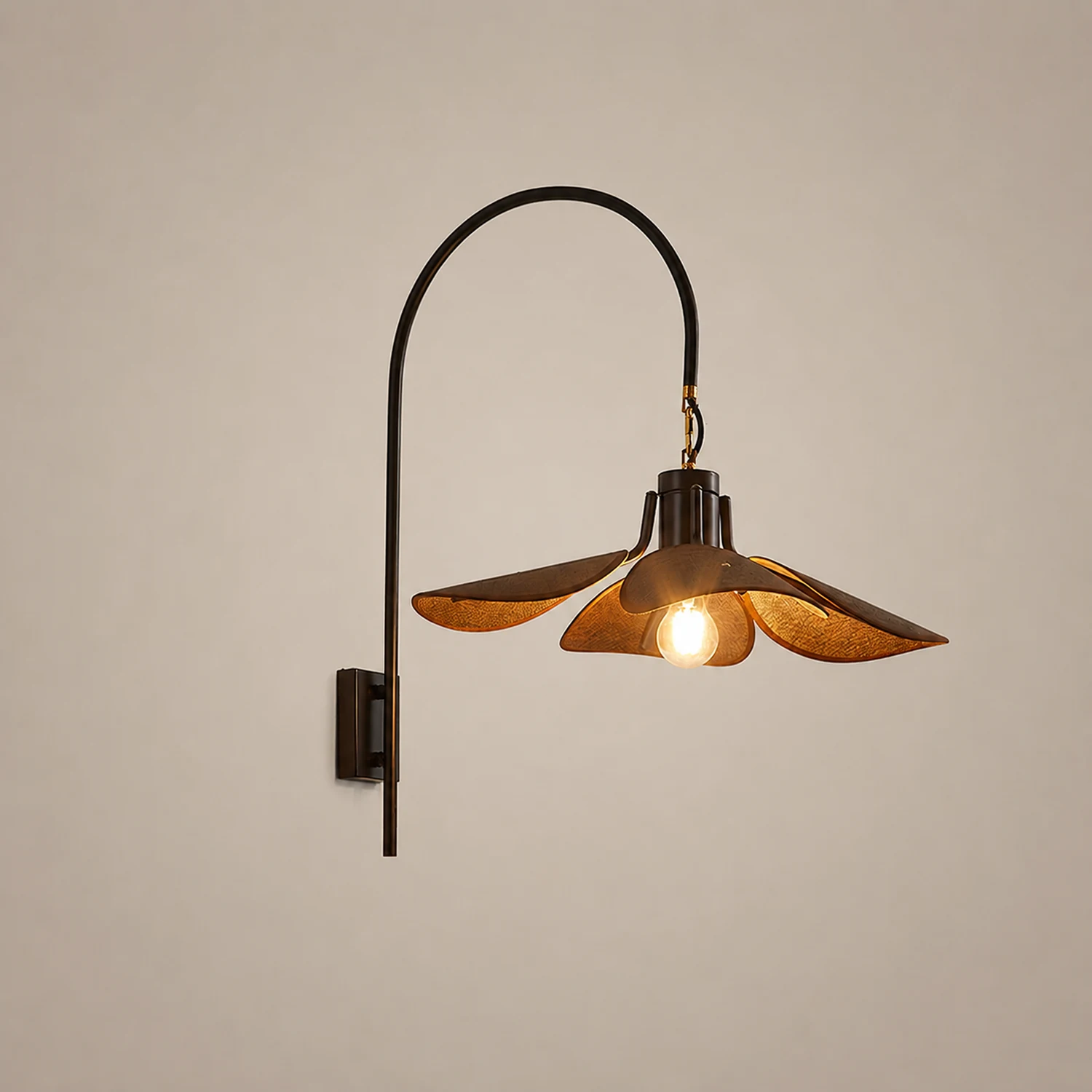 Petal Bloom Wall Lamp - Lumpaz