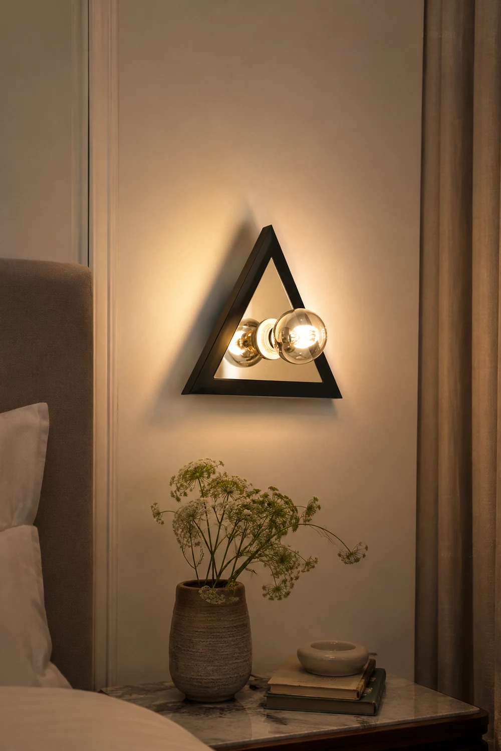 Prism Triangle Wall Lamp - Lumpaz