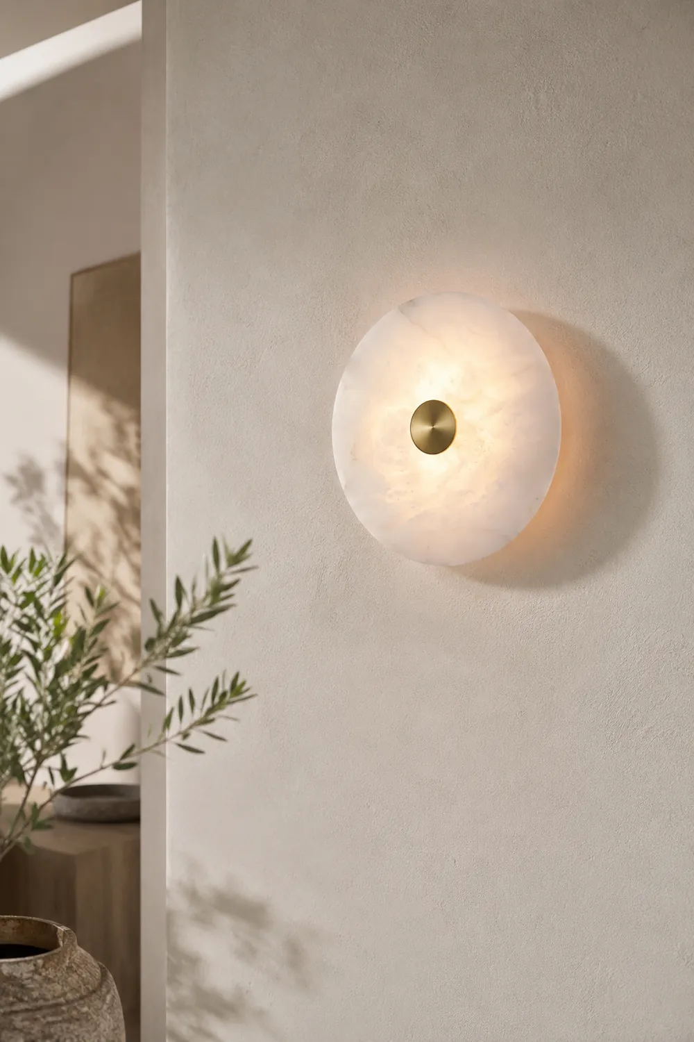 Disc Shaped Alabaster Wall Light - Lumpaz