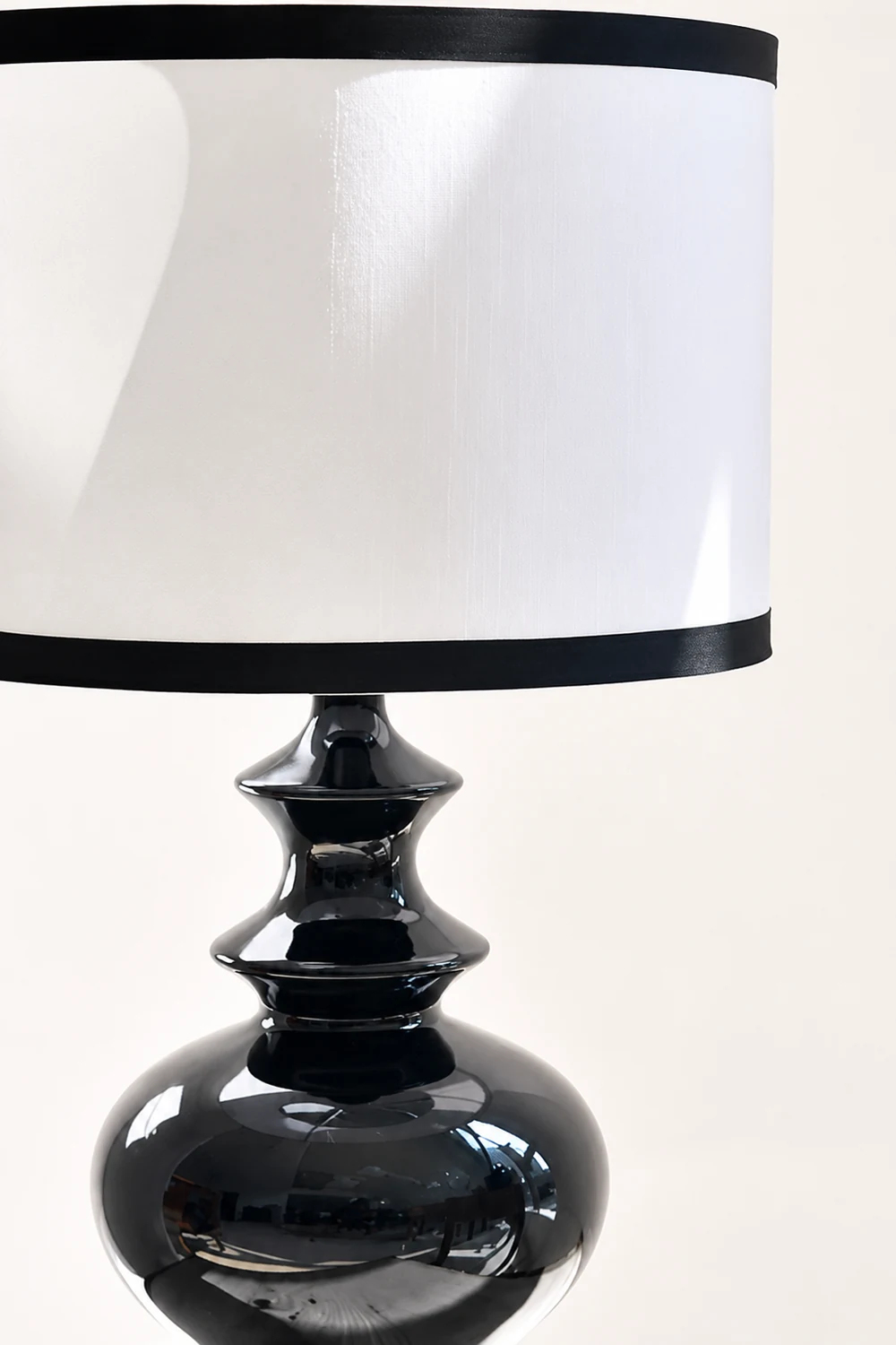 Jarrige Table Lamp - Lumpaz