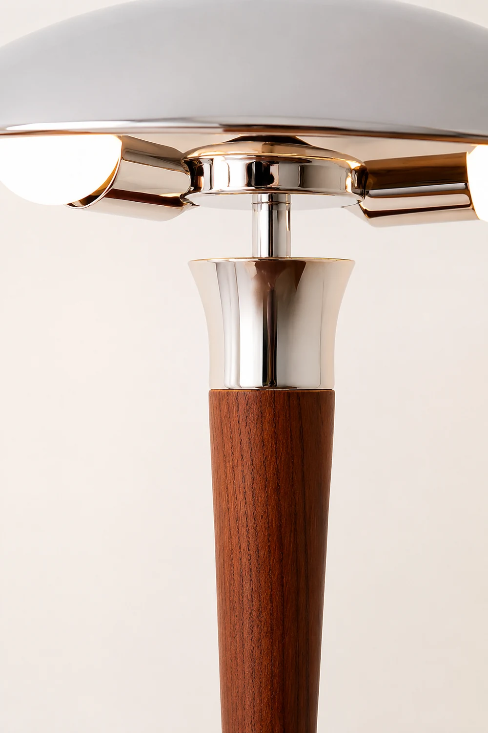 Helmet Table Lamp - Lumpaz