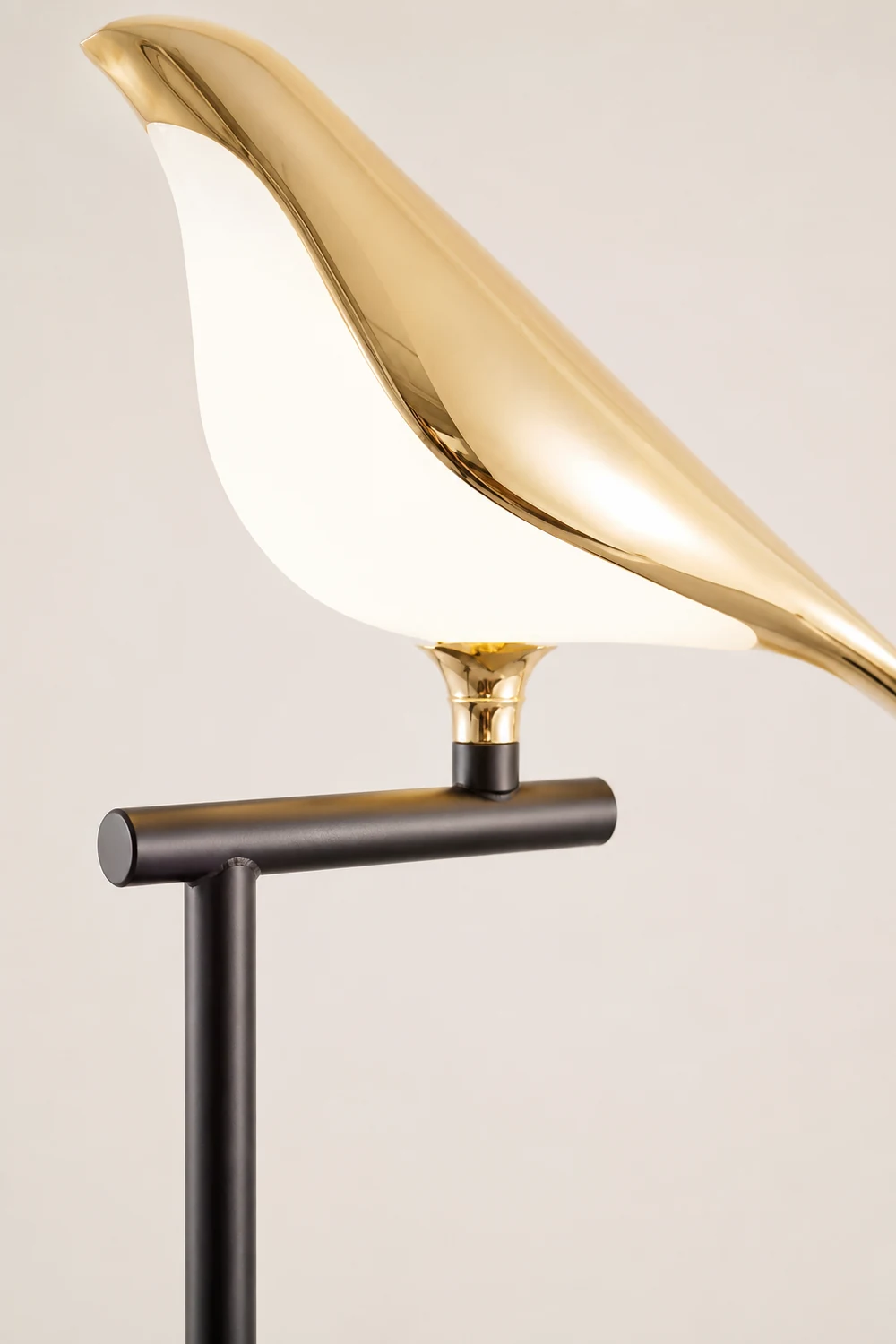 Magpie Perch Table Lamp - Lumpaz