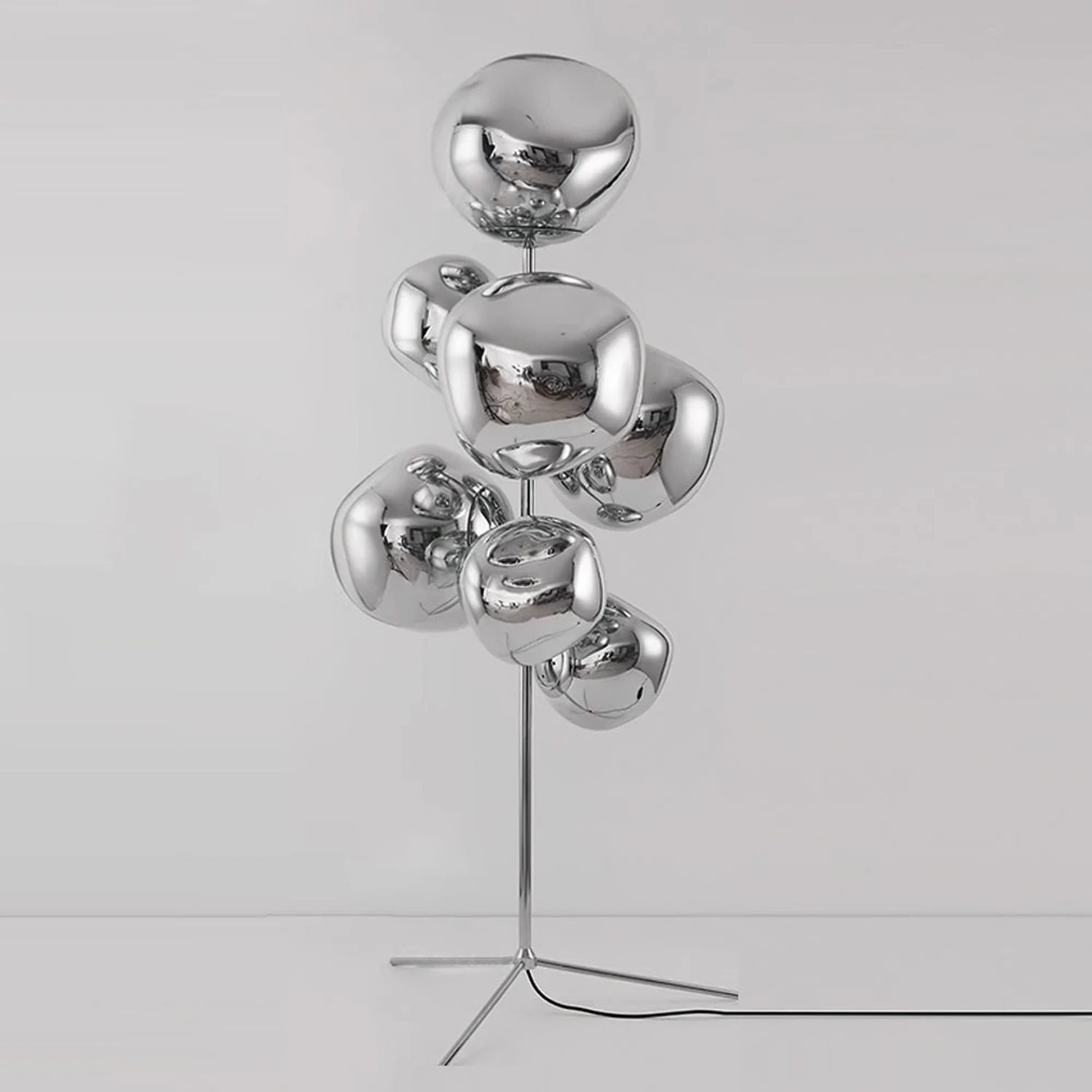 Lava Cone Floor Lamp - Lumpaz