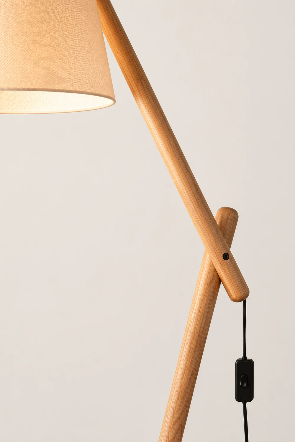 Lean Pivot Floor Lamp - Lumpaz