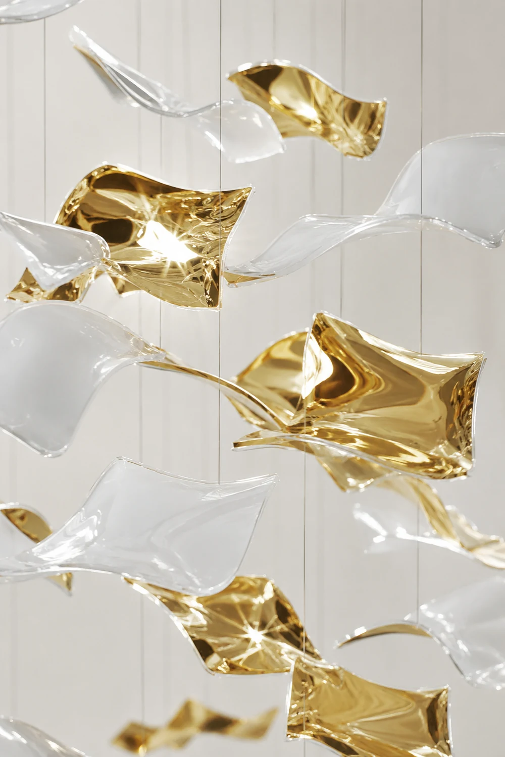Whispering Kerchiefs Chandelier - Lumpaz
