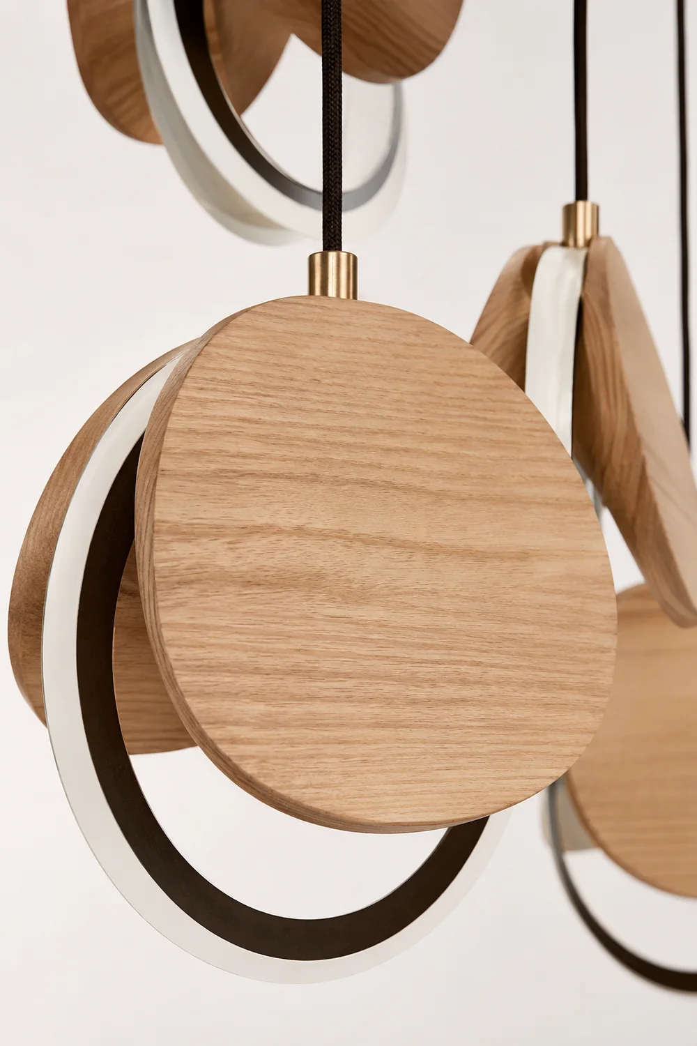 Elliot Rings Chandelier - Lumpaz